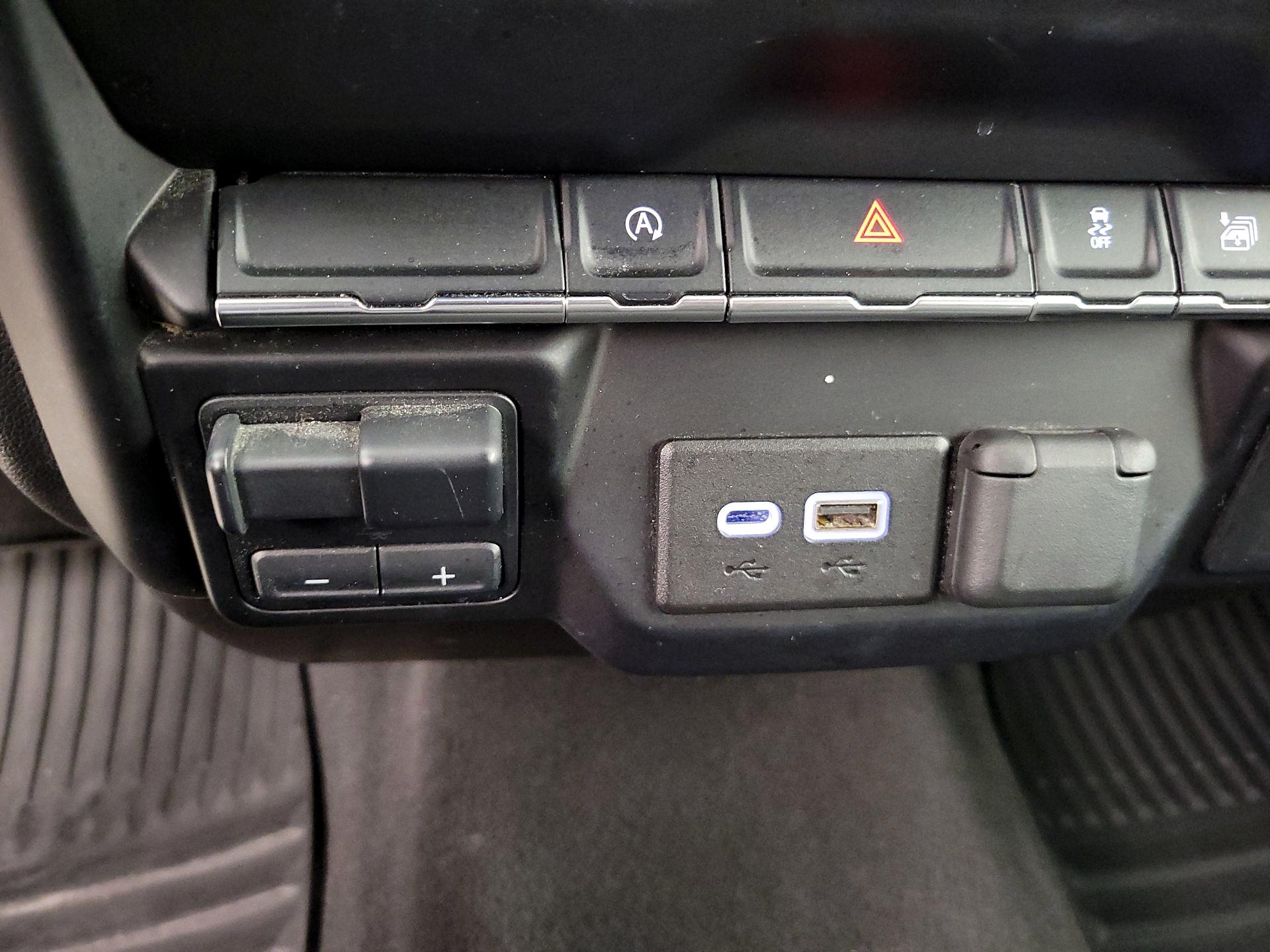 Thumbnail: 2020 Chevrolet Silverado 1500 - 18