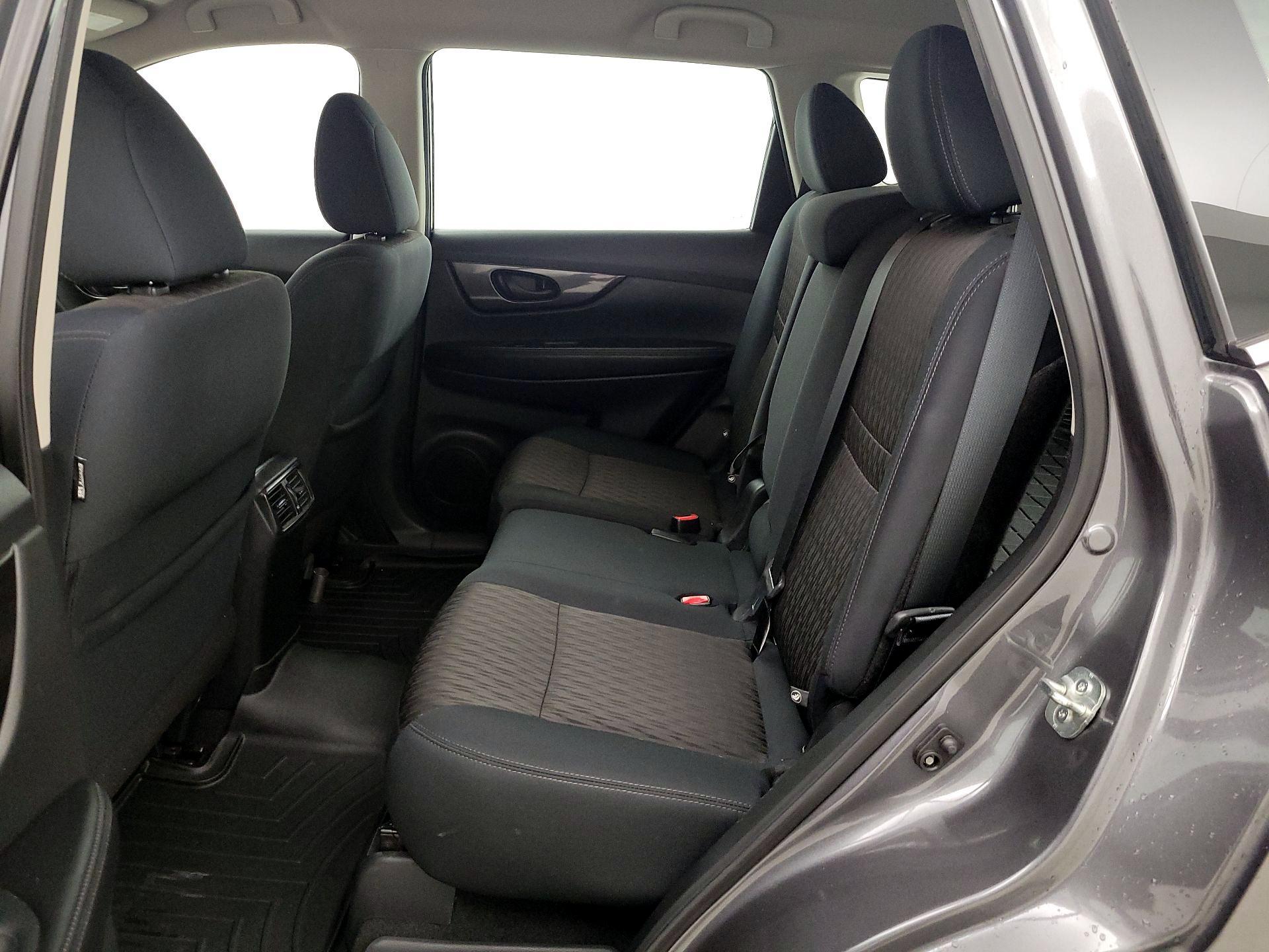 Thumbnail: 2019 Nissan Rogue - 19