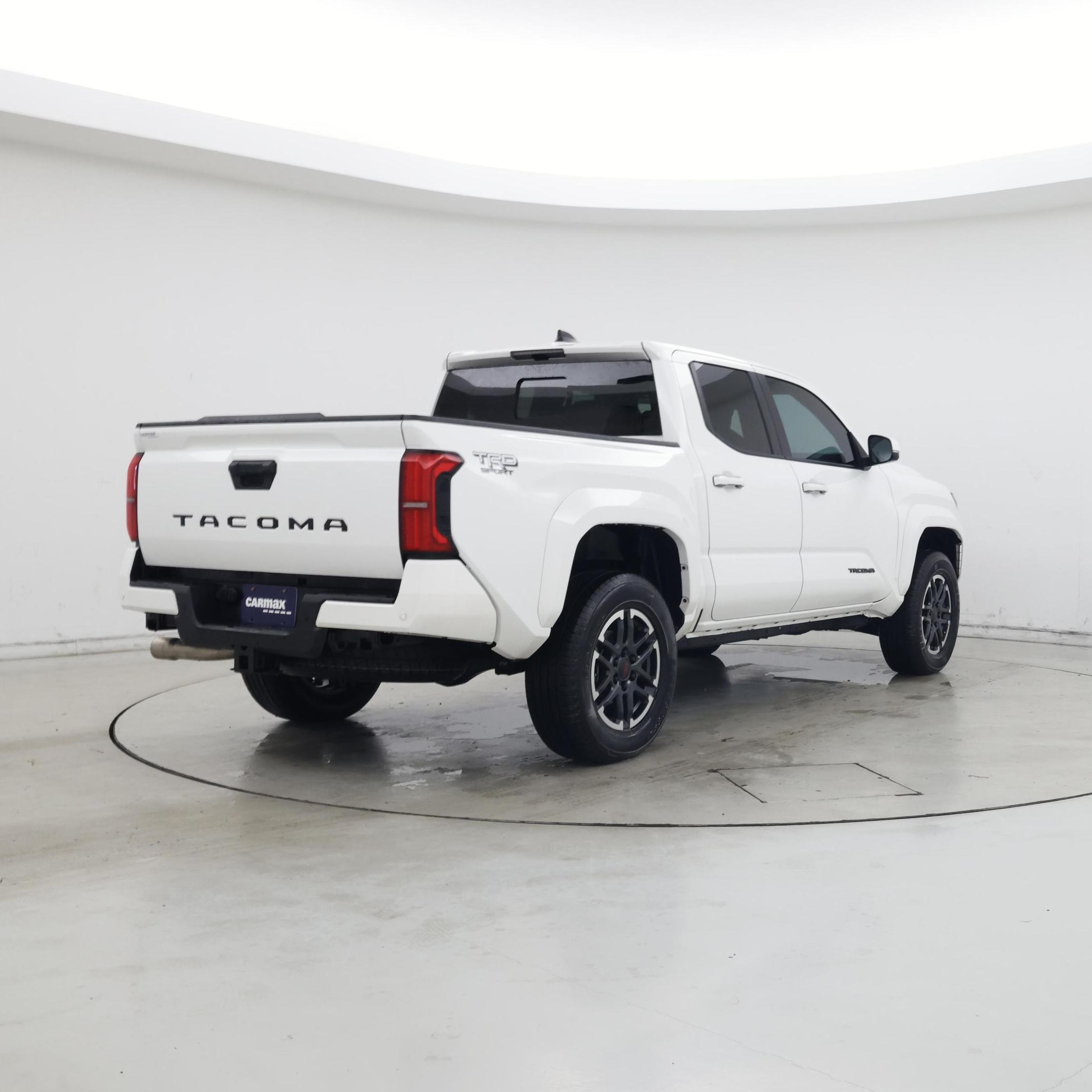 Thumbnail: 2024 Toyota Tacoma - 8