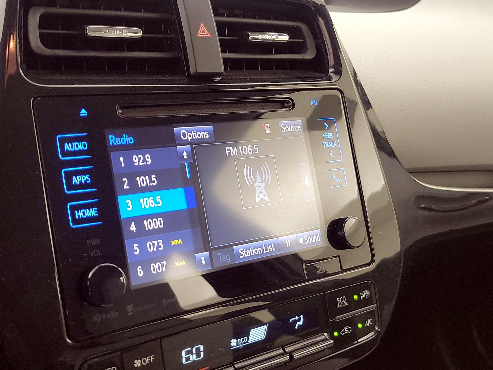 Thumbnail: 2016 Toyota Prius - 16