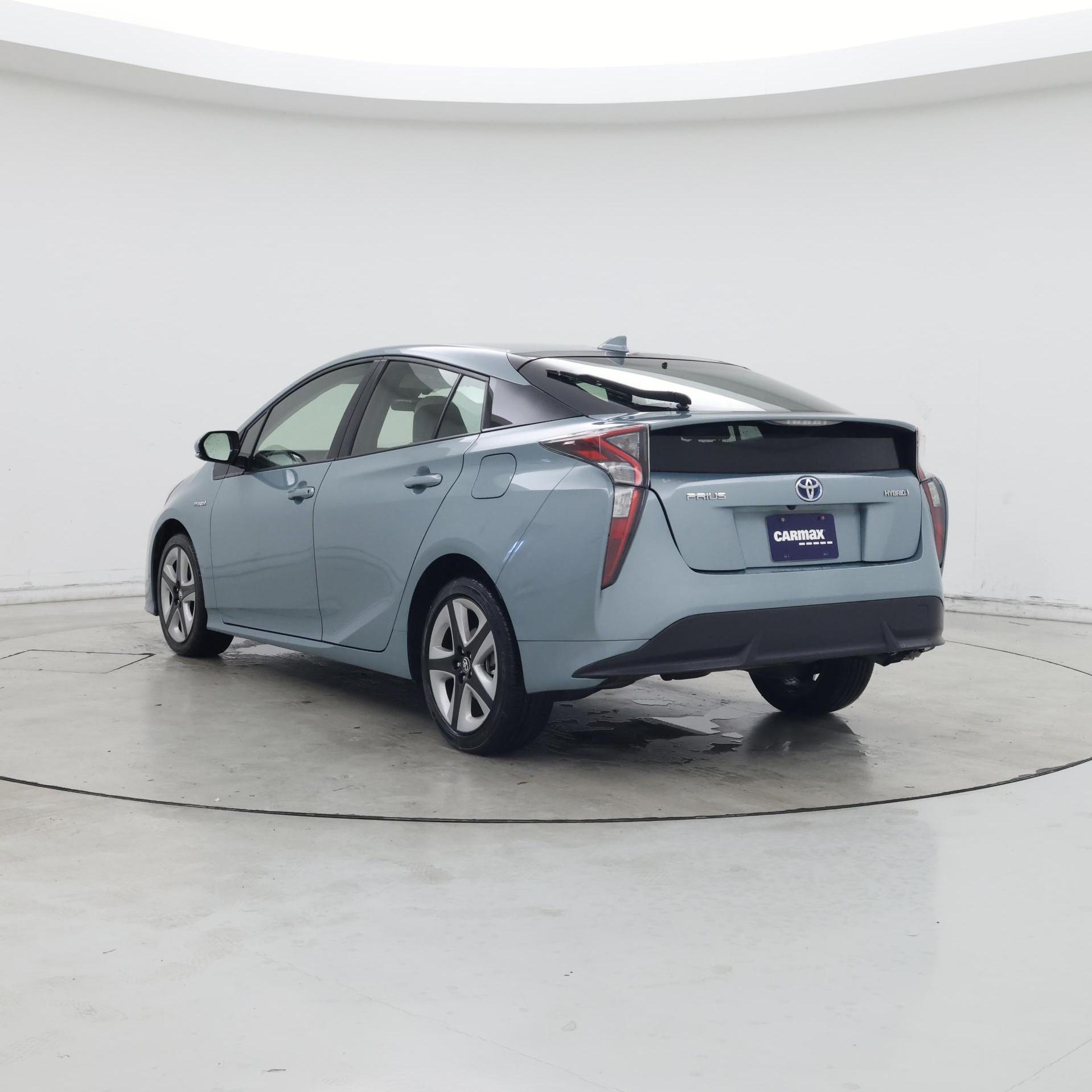 Thumbnail: 2016 Toyota Prius - 2
