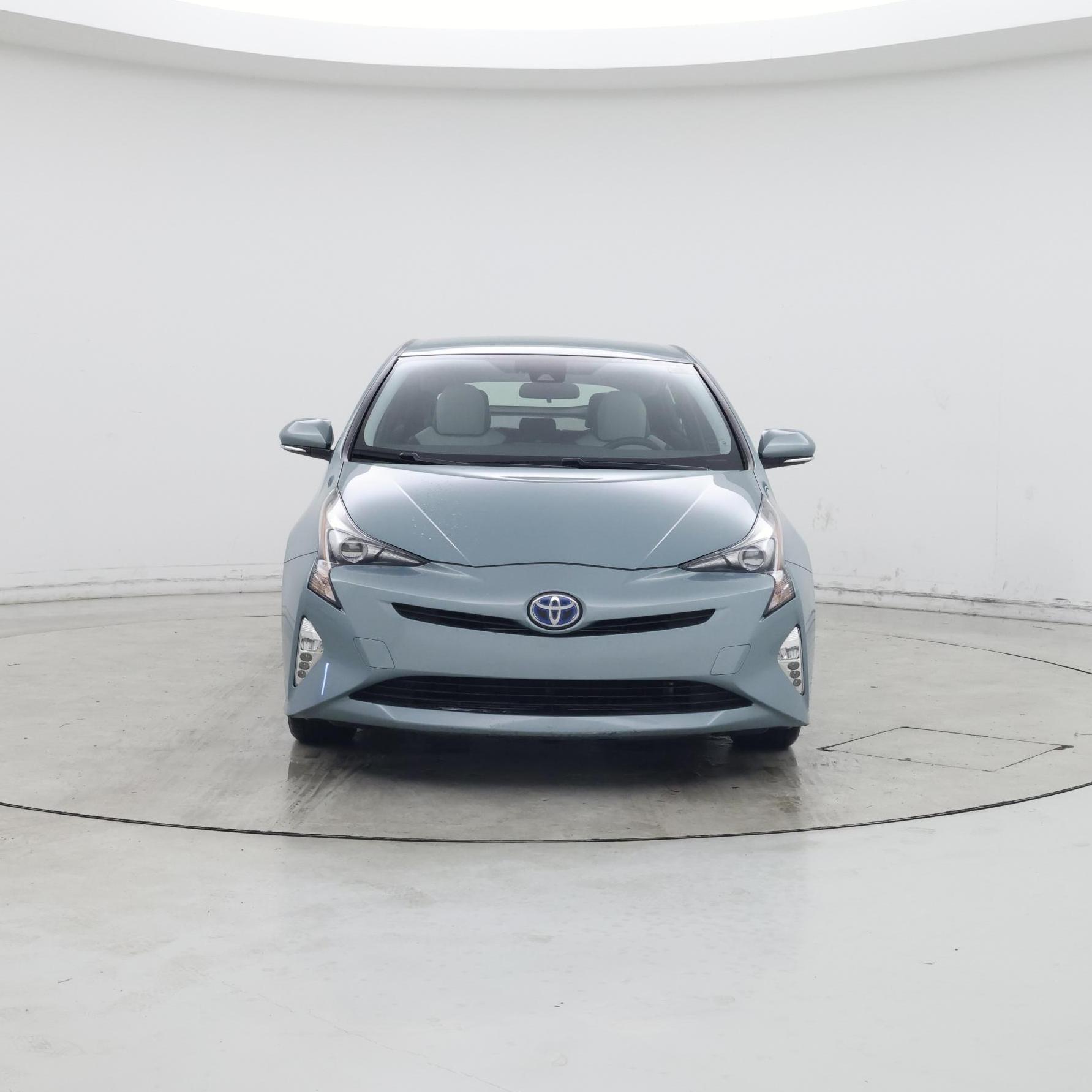 Thumbnail: 2016 Toyota Prius - 5