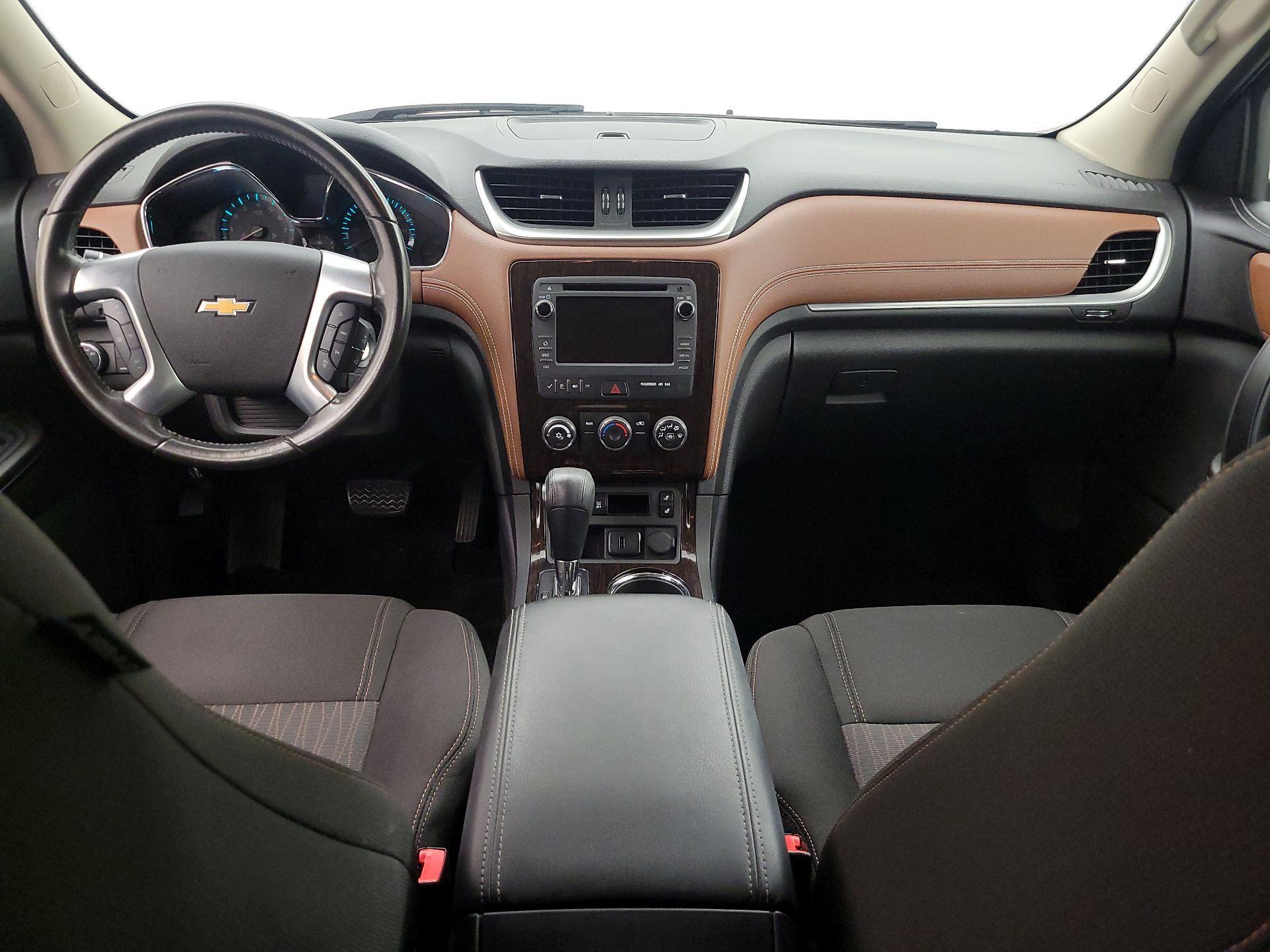 Thumbnail: 2017 Chevrolet Traverse - 9
