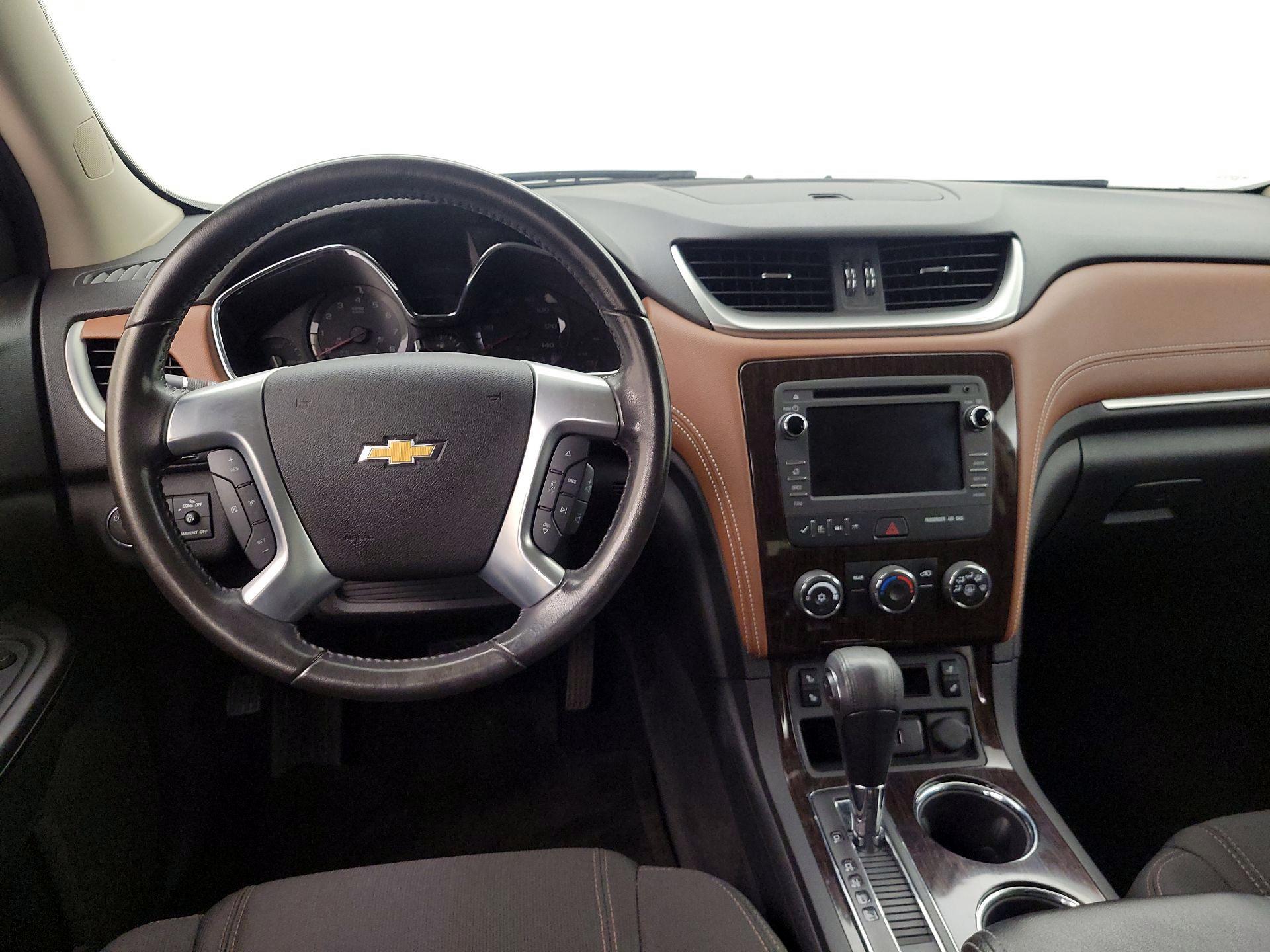 Thumbnail: 2017 Chevrolet Traverse - 10
