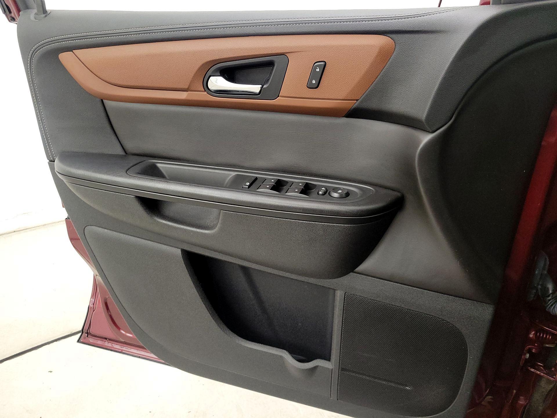 Thumbnail: 2017 Chevrolet Traverse - 12