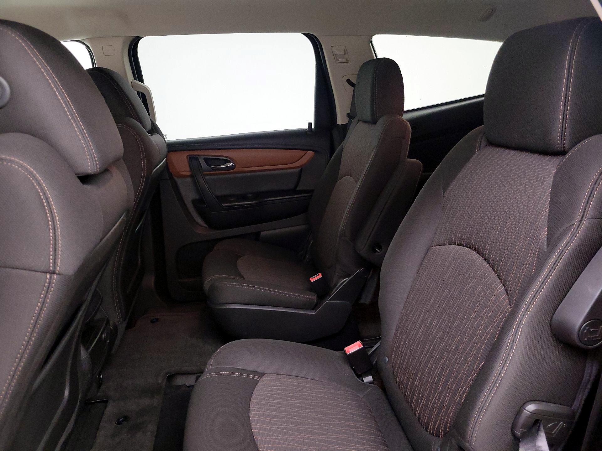 Thumbnail: 2017 Chevrolet Traverse - 19