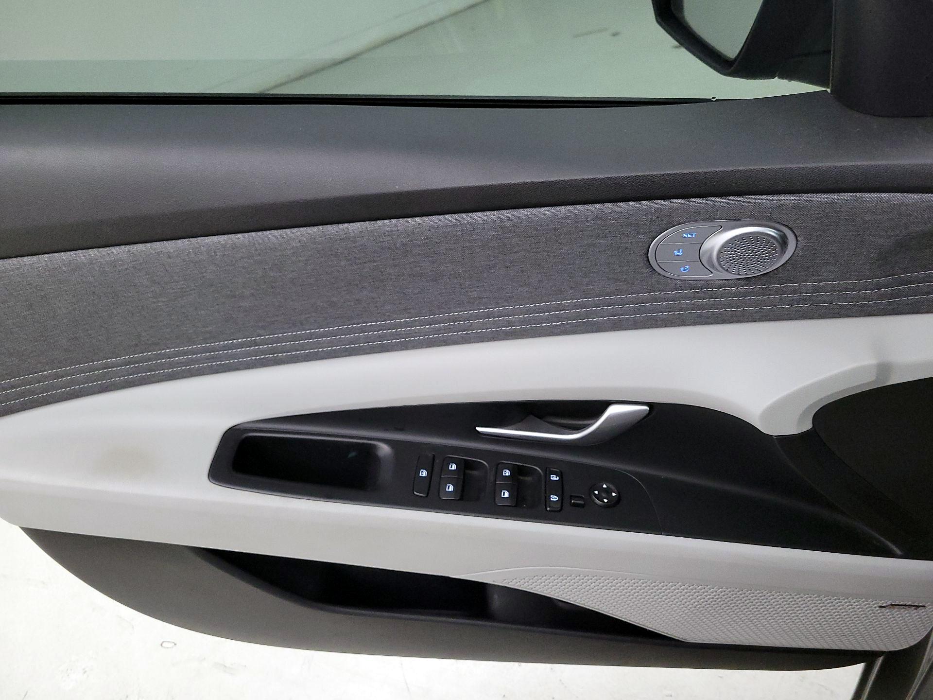 Thumbnail: 2023 Hyundai Elantra - 12