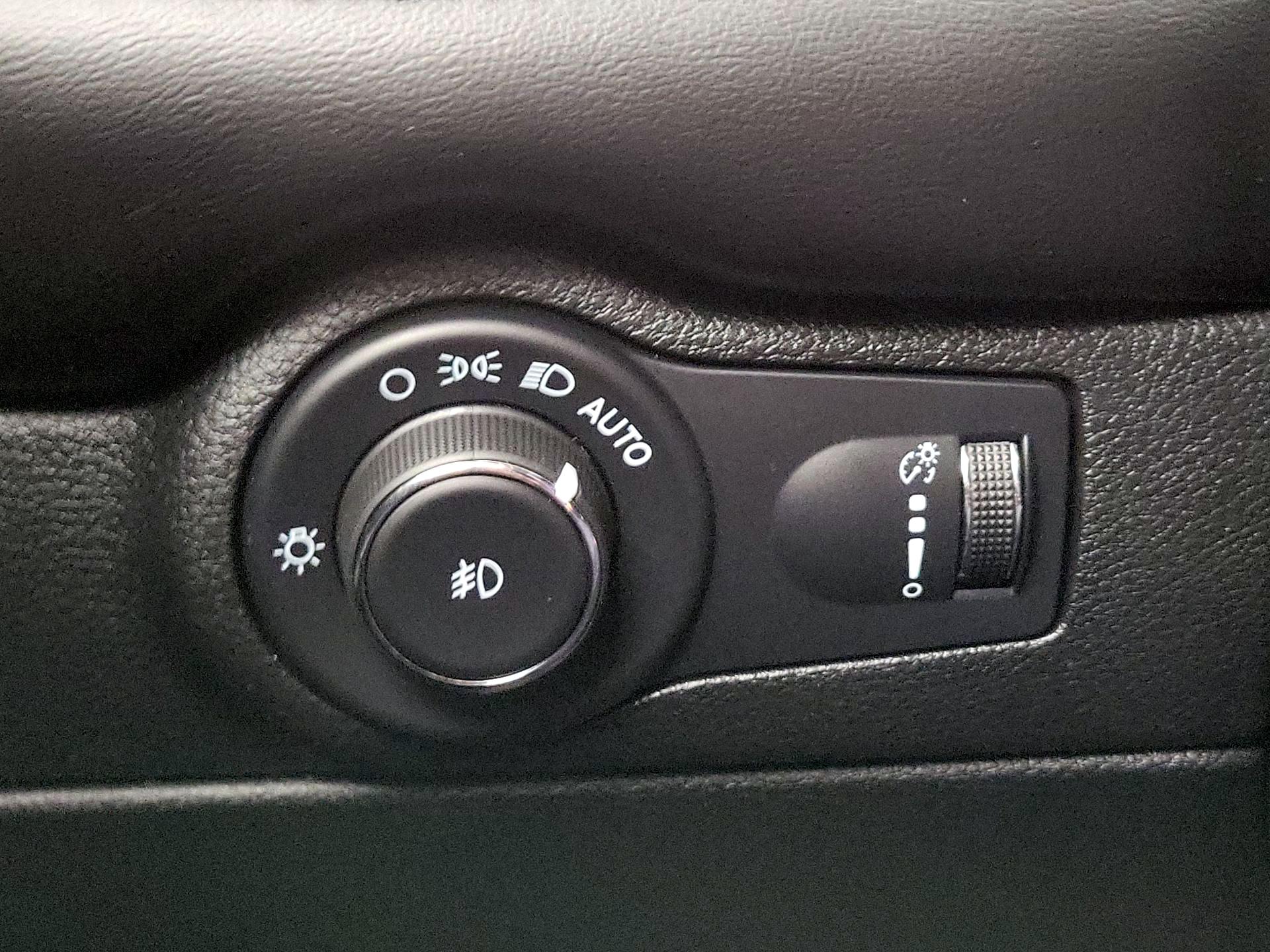 Thumbnail: 2022 Dodge Durango - 13