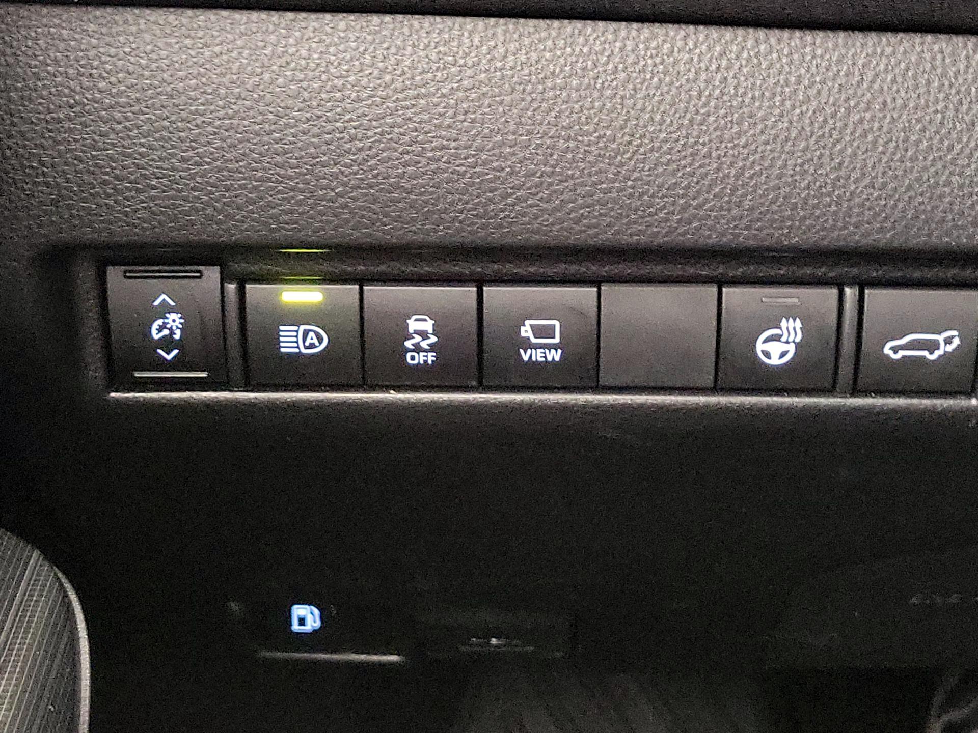 Thumbnail: 2023 Toyota Venza - 13