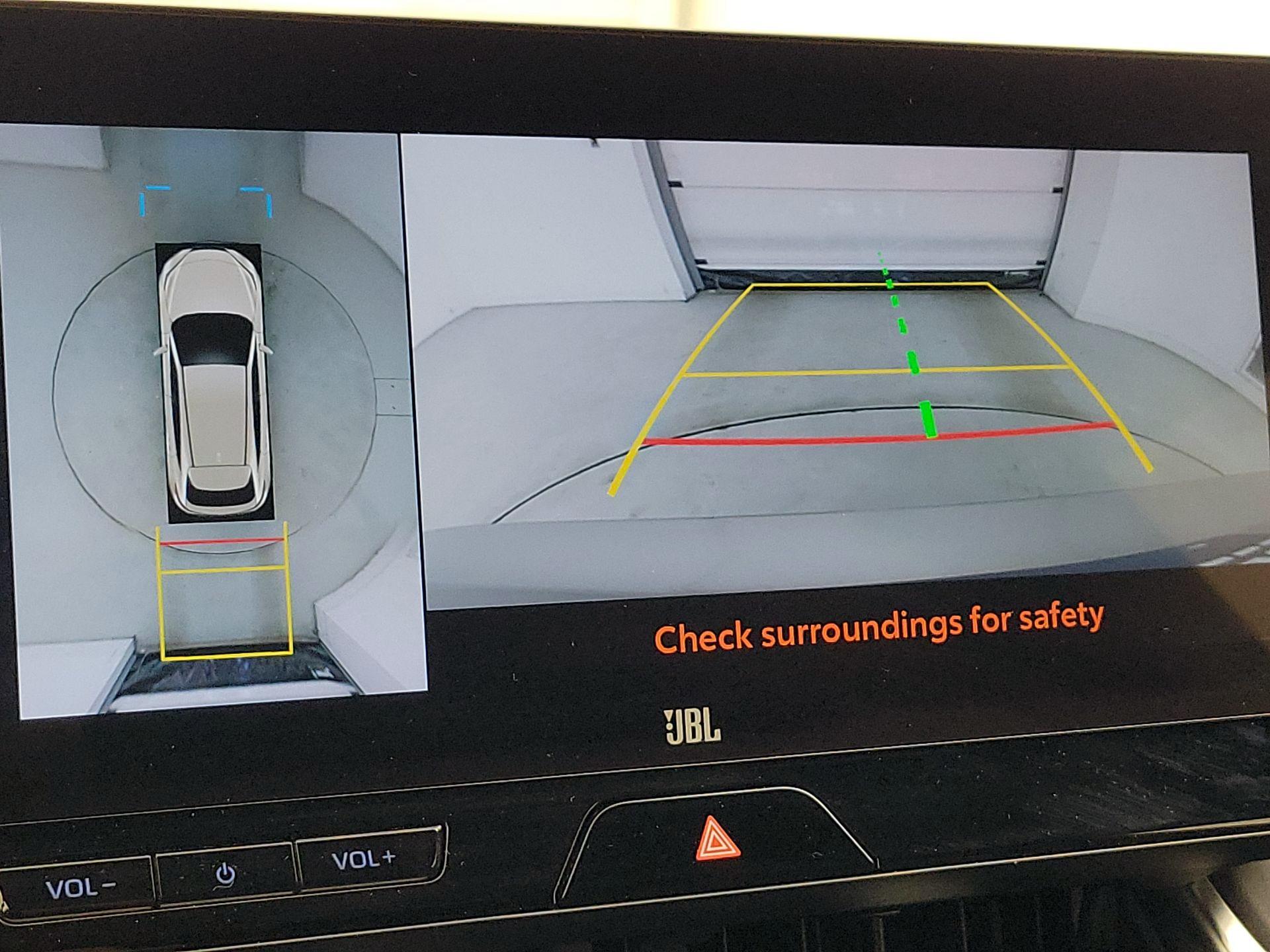 Thumbnail: 2023 Toyota Venza - 14