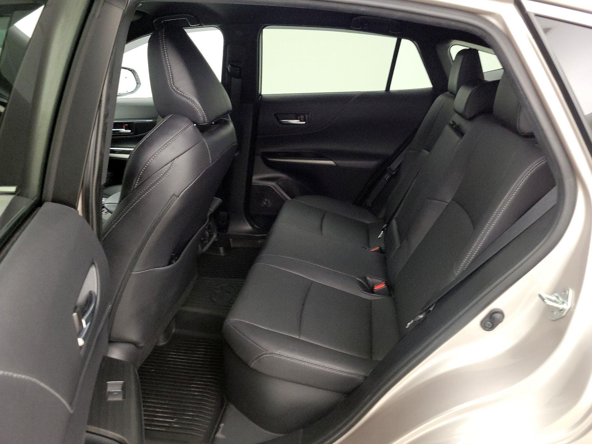 Thumbnail: 2023 Toyota Venza - 19