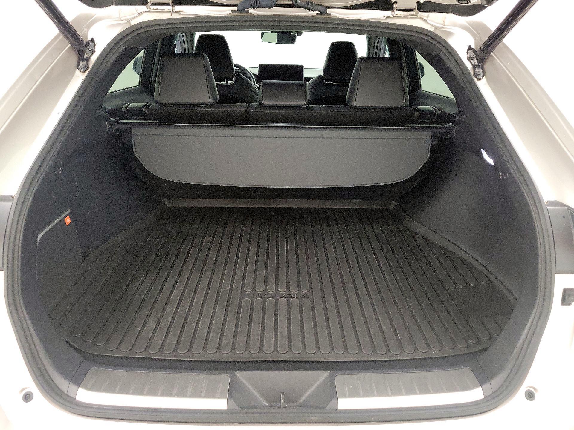 Thumbnail: 2023 Toyota Venza - 20