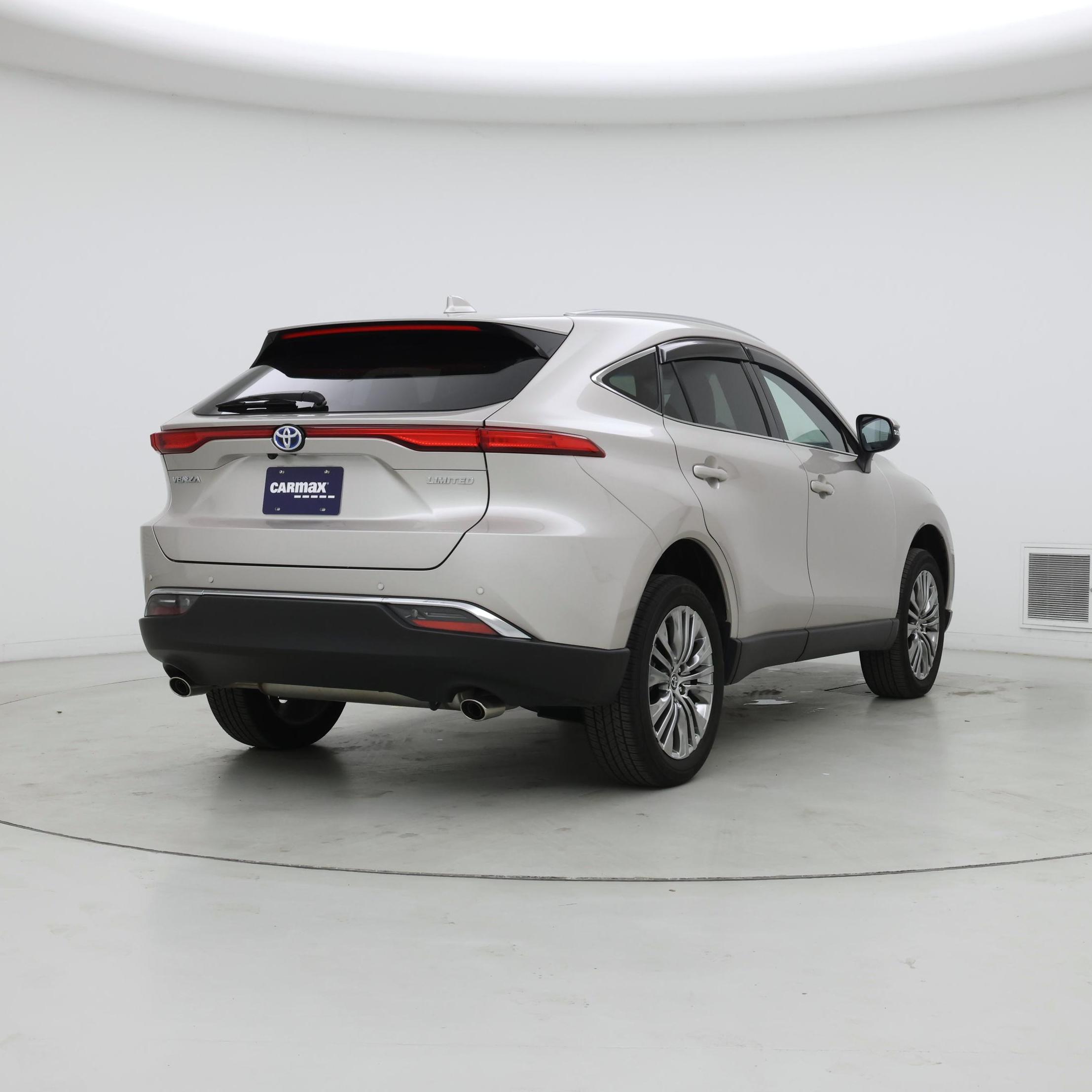 Thumbnail: 2023 Toyota Venza - 8