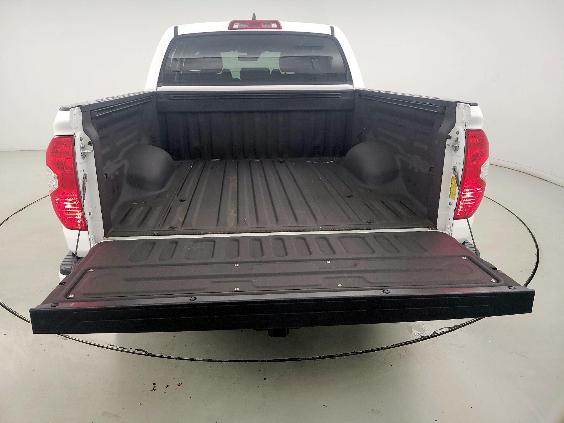 Thumbnail: 2021 Toyota Tundra - 20