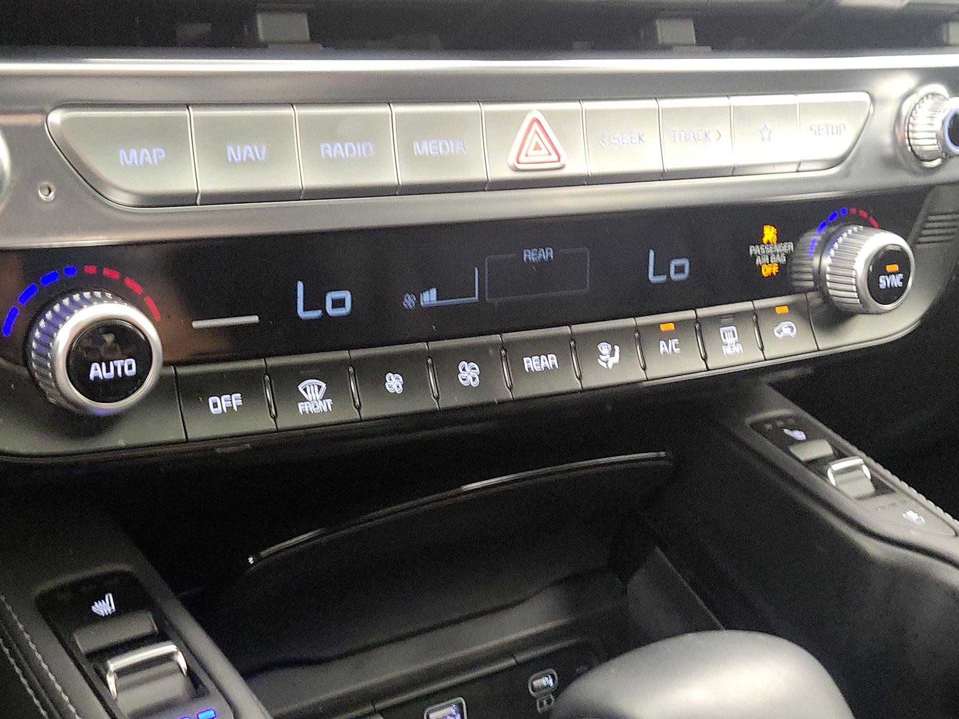 Thumbnail: 2023 Kia Telluride - 16