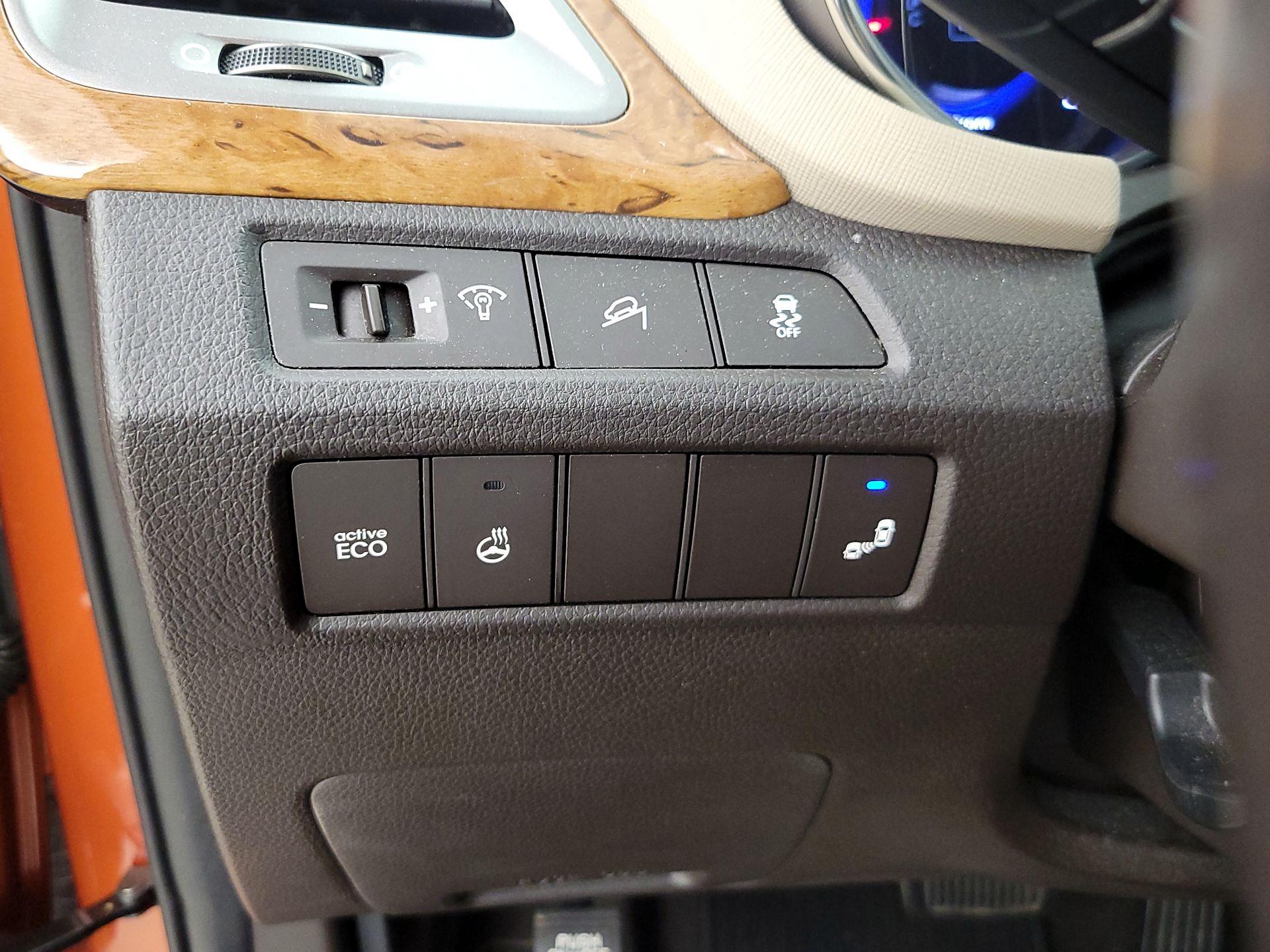 Thumbnail: 2014 Hyundai Santa Fe - 13