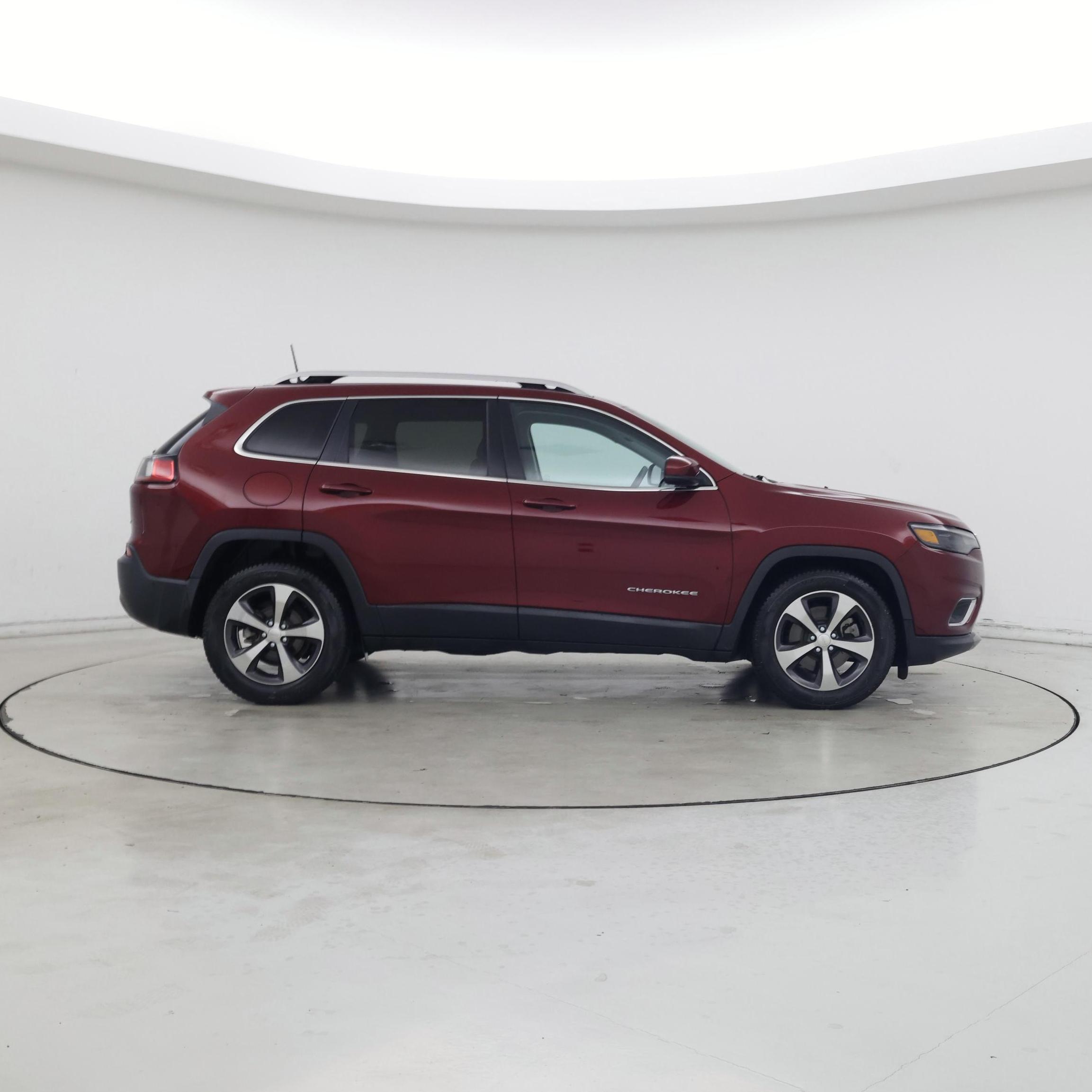 Thumbnail: 2019 Jeep Cherokee - 7