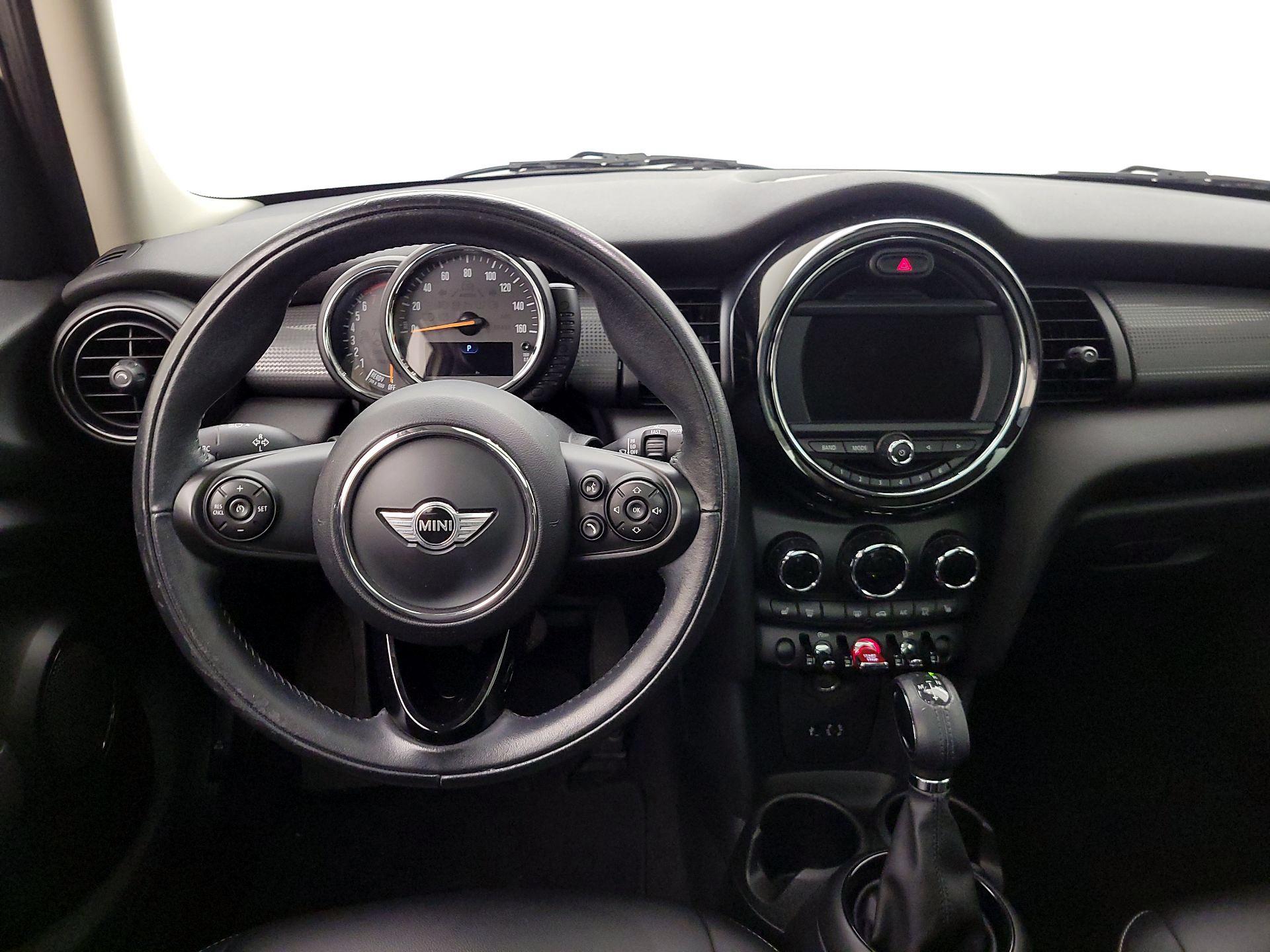 Thumbnail: 2017 MINI Cooper Hardtop - 10