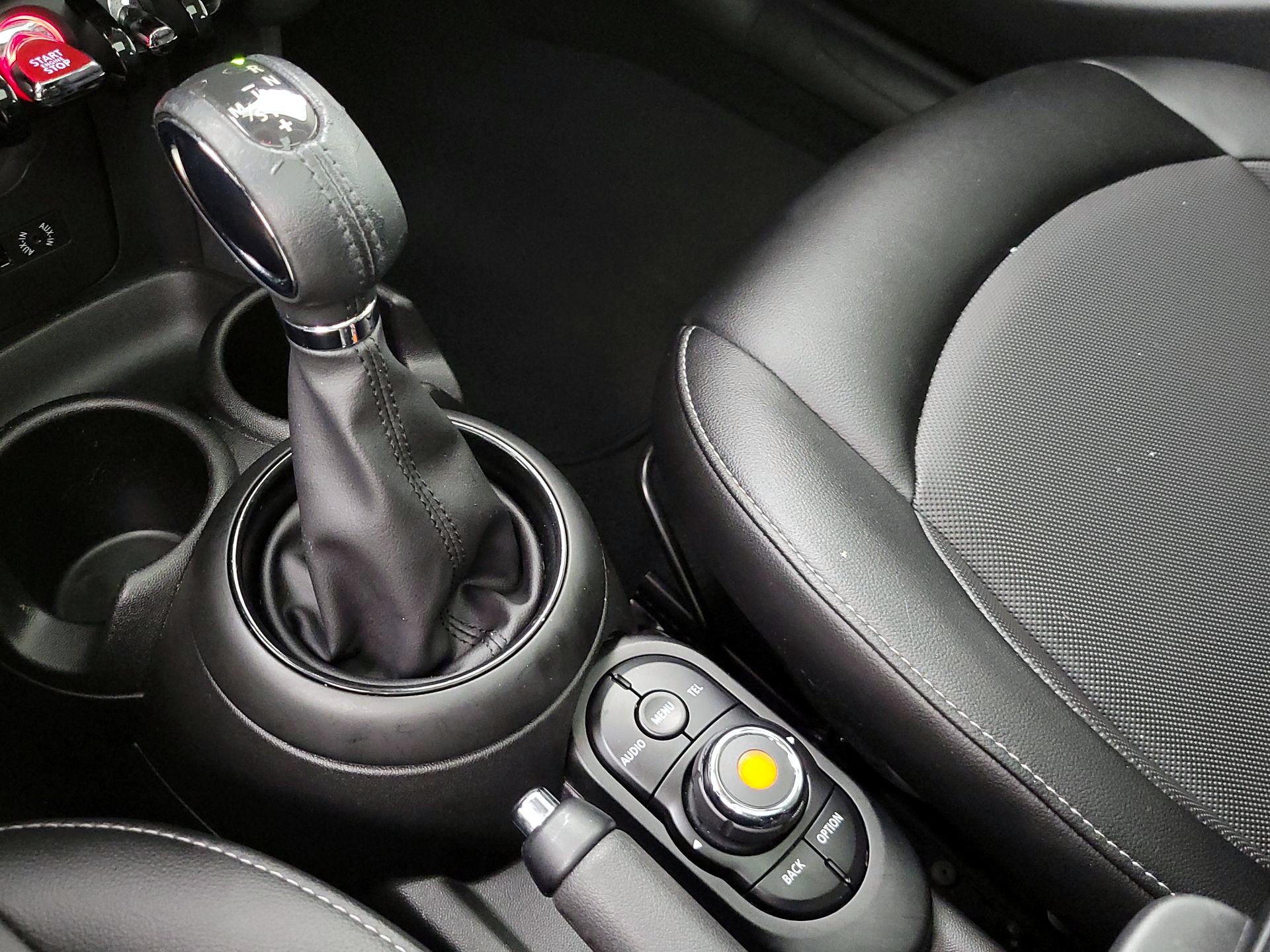 Thumbnail: 2017 MINI Cooper Hardtop - 17