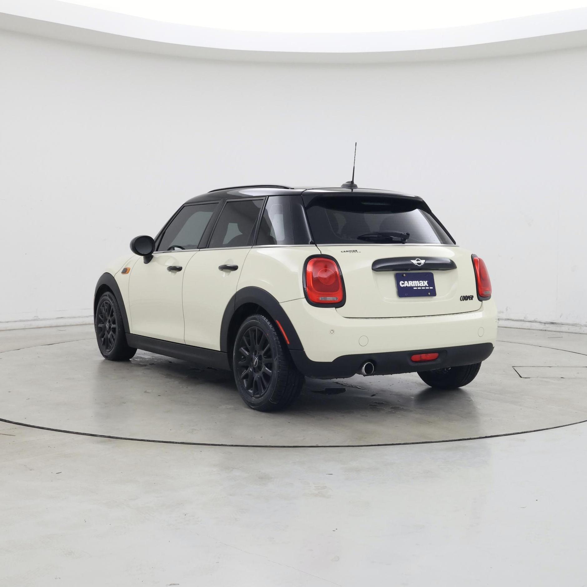Thumbnail: 2017 MINI Cooper Hardtop - 2