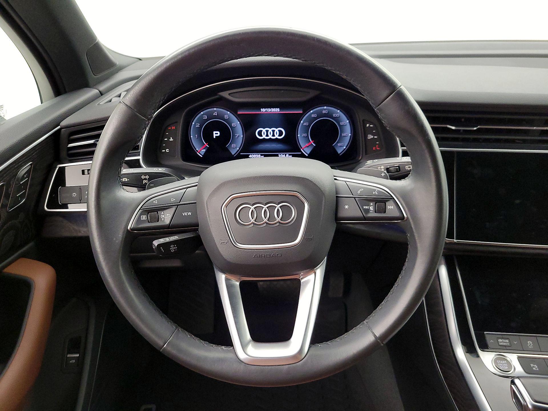 Thumbnail: 2021 Audi Q7 - 10