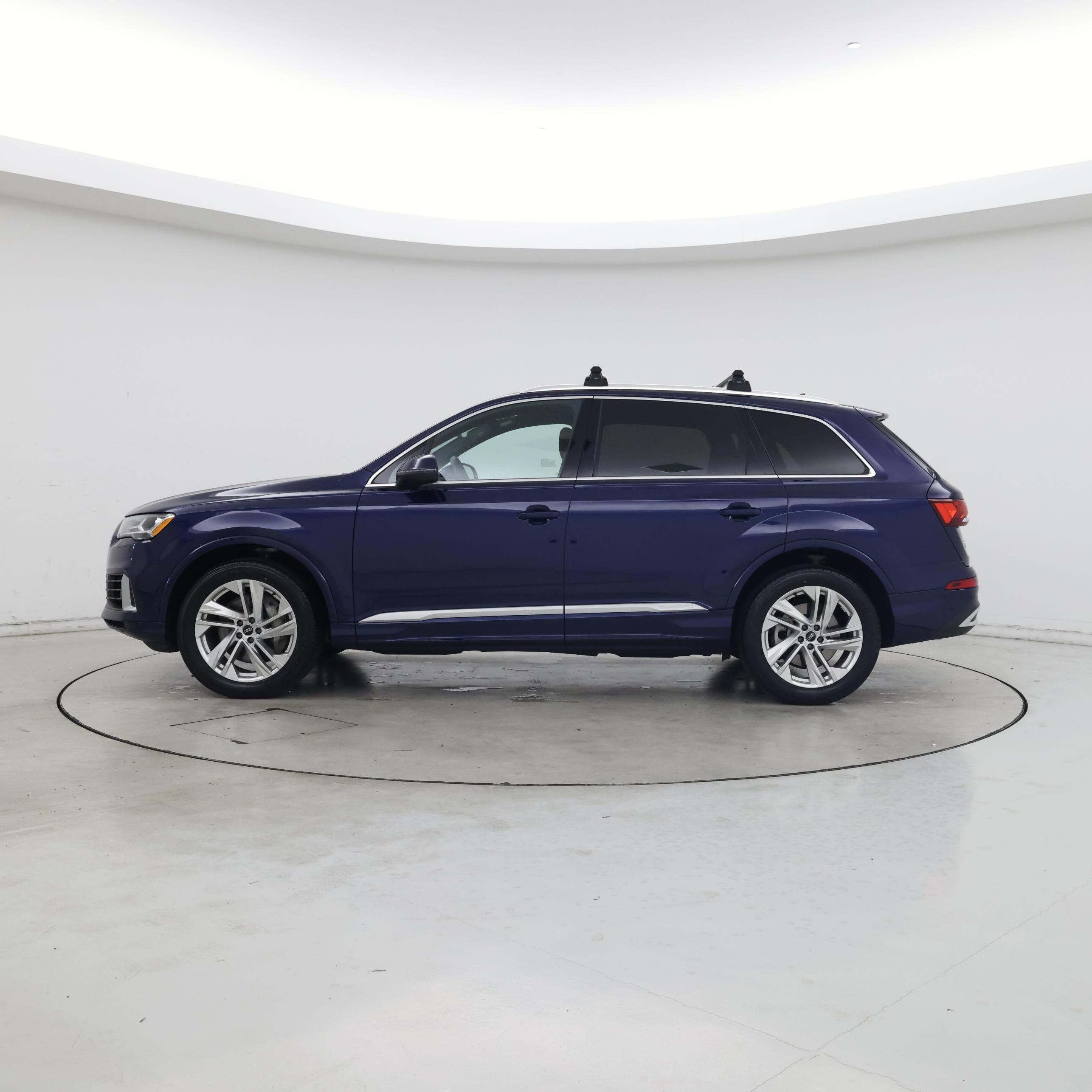 Thumbnail: 2021 Audi Q7 - 3