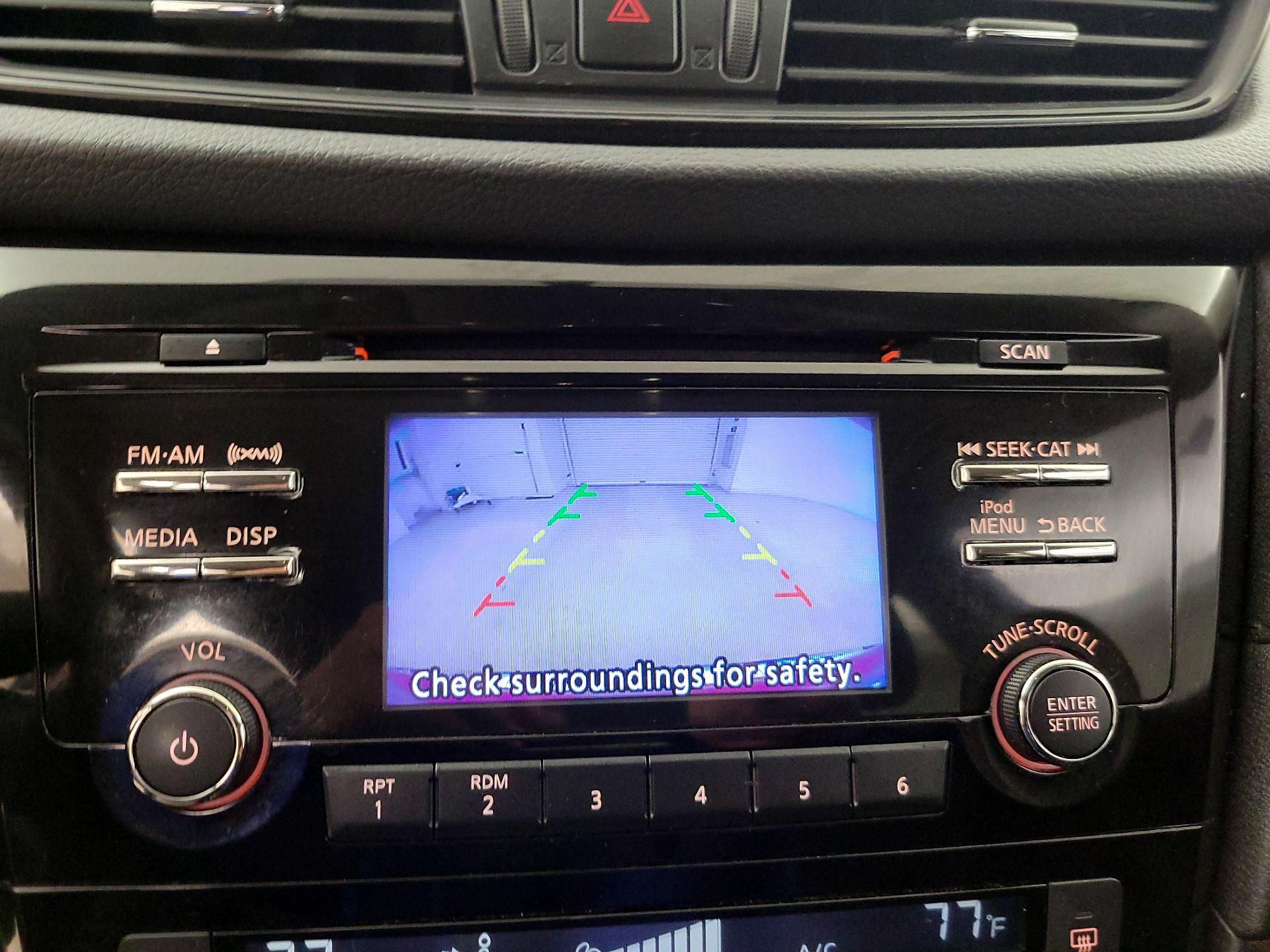 Thumbnail: 2017 Nissan Rogue - 14