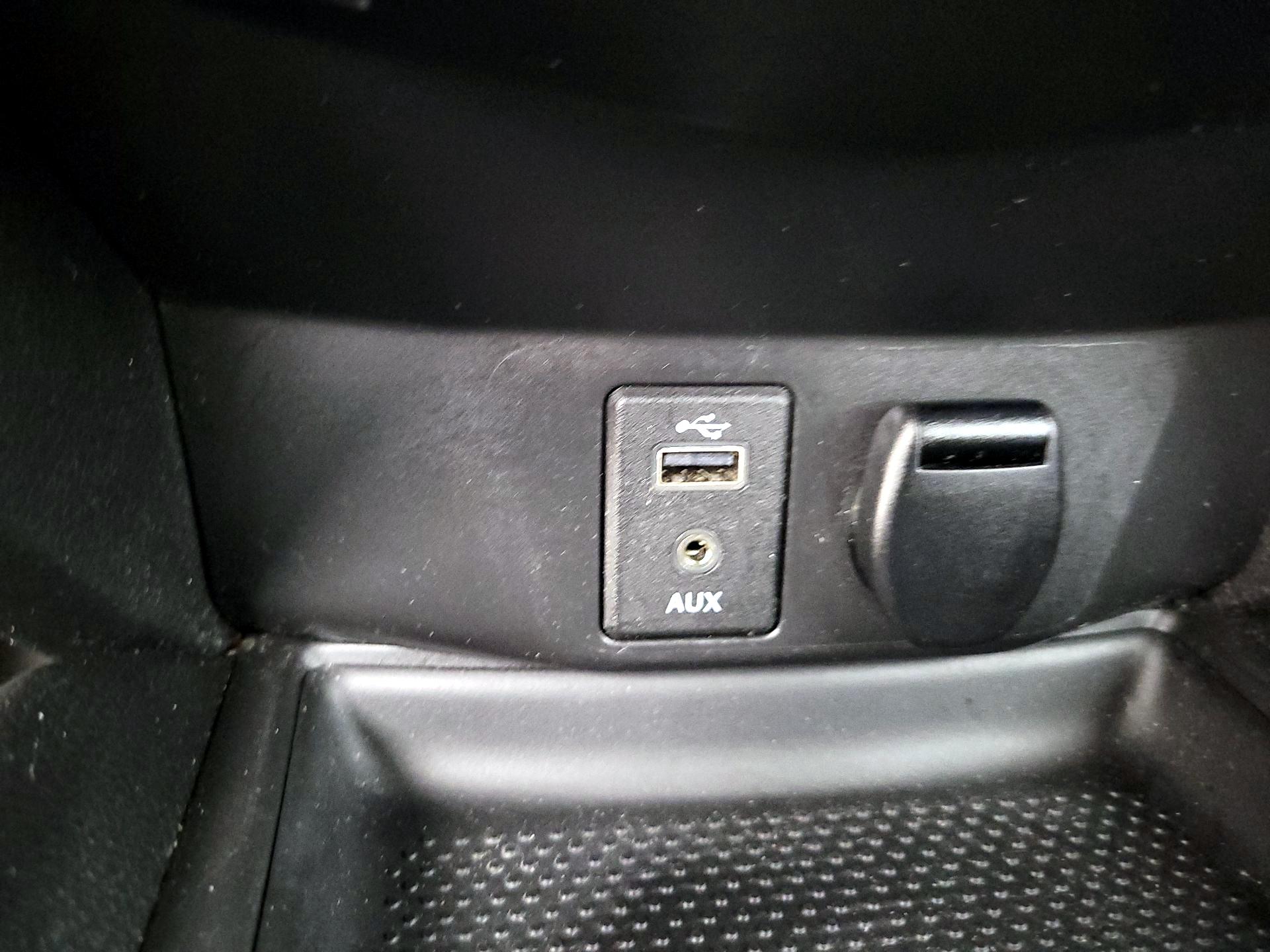 Thumbnail: 2017 Nissan Rogue - 18