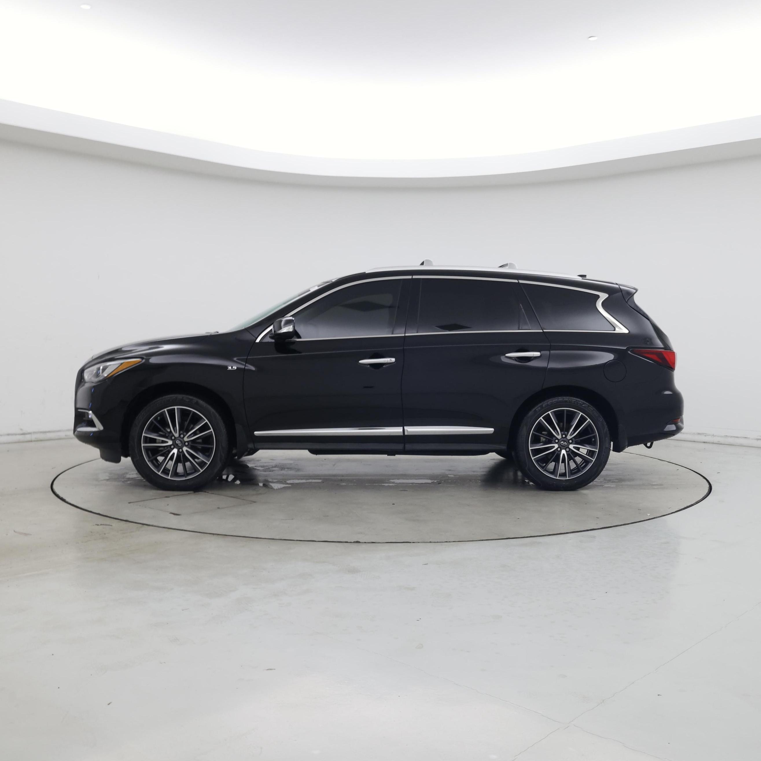 Thumbnail: 2017 INFINITI QX60 - 3