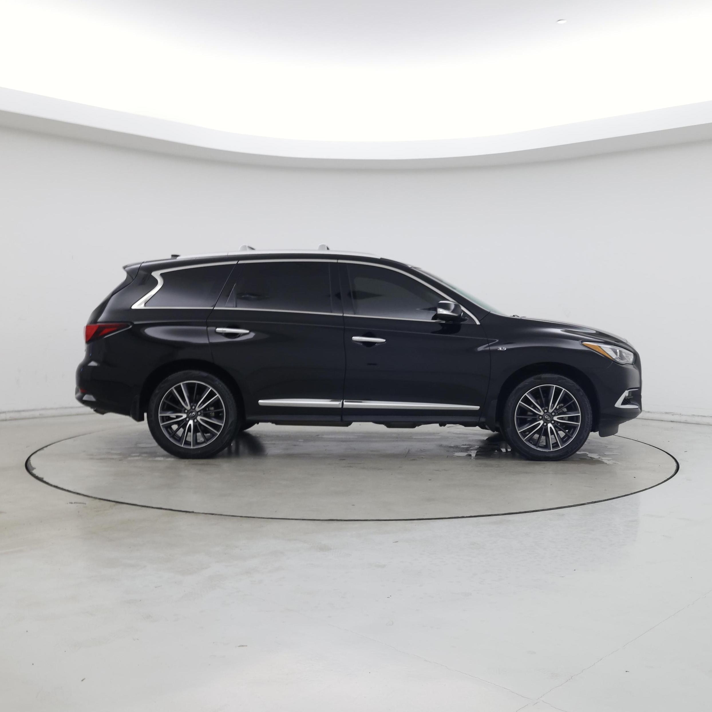 Thumbnail: 2017 INFINITI QX60 - 7