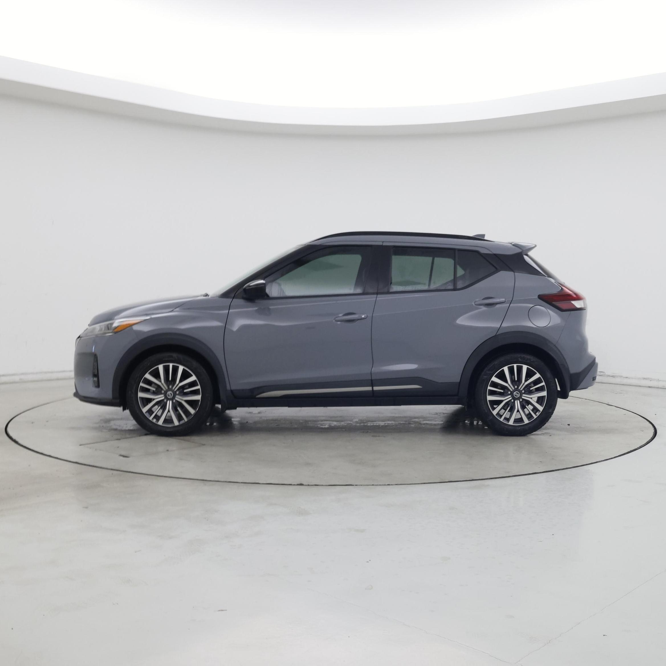 Thumbnail: 2021 Nissan Kicks - 3