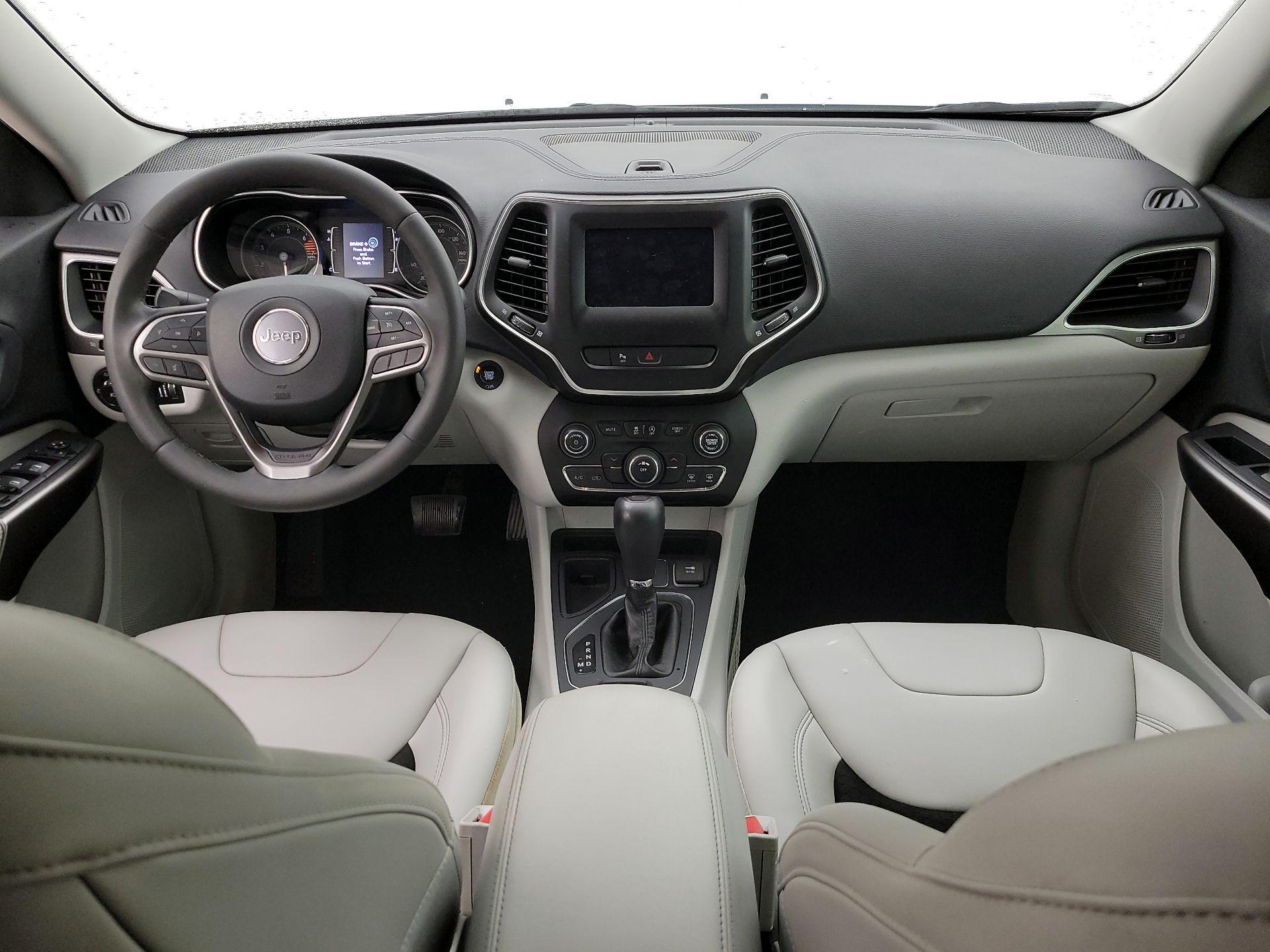 Thumbnail: 2020 Jeep Cherokee - 9