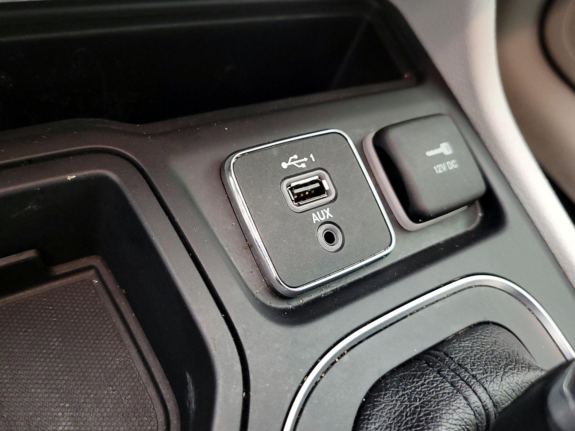 Thumbnail: 2020 Jeep Cherokee - 18