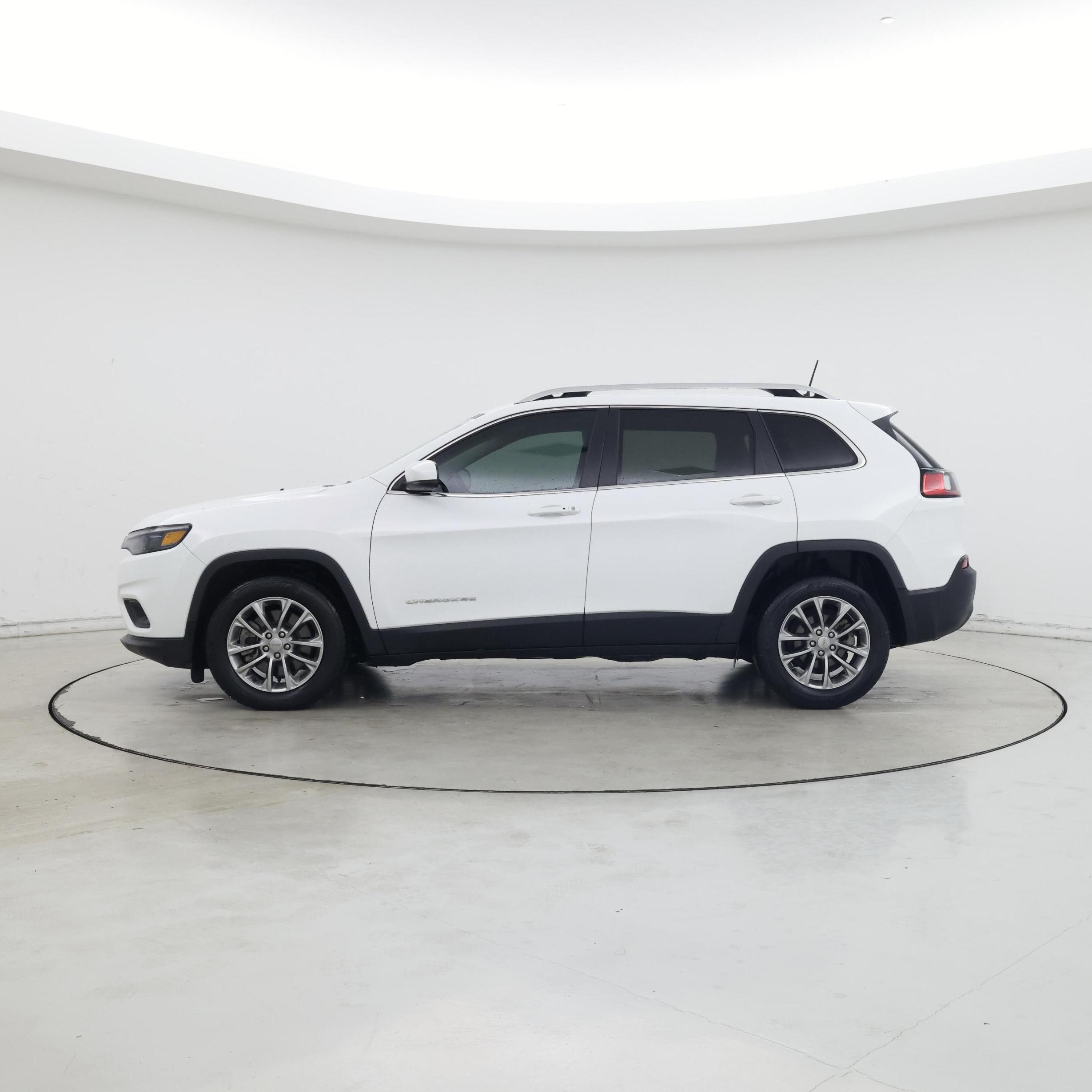 Thumbnail: 2020 Jeep Cherokee - 3