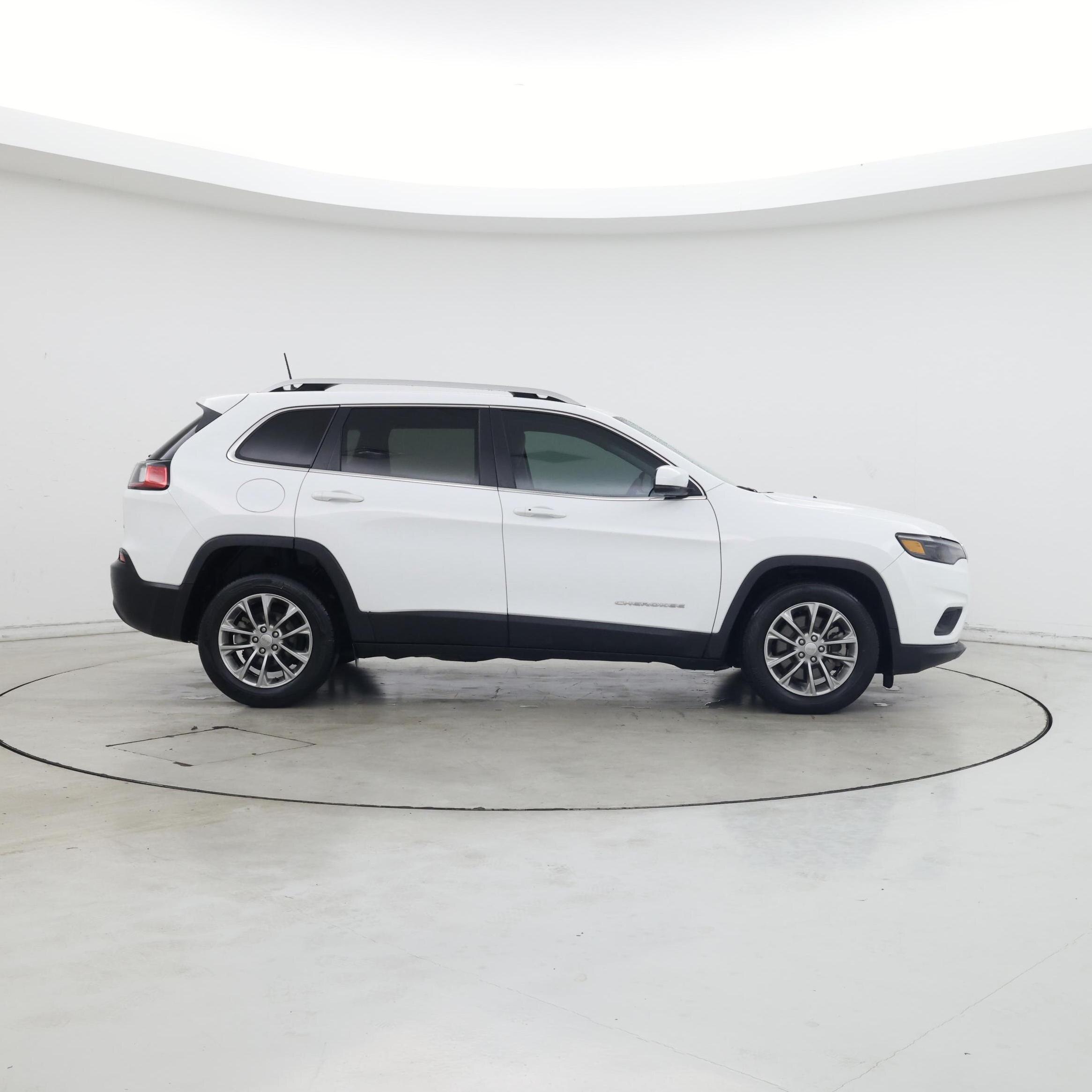 Thumbnail: 2020 Jeep Cherokee - 7