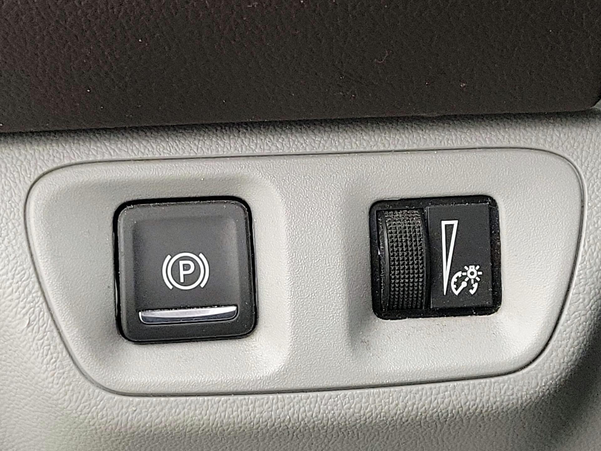 Thumbnail: 2023 GMC Acadia - 13