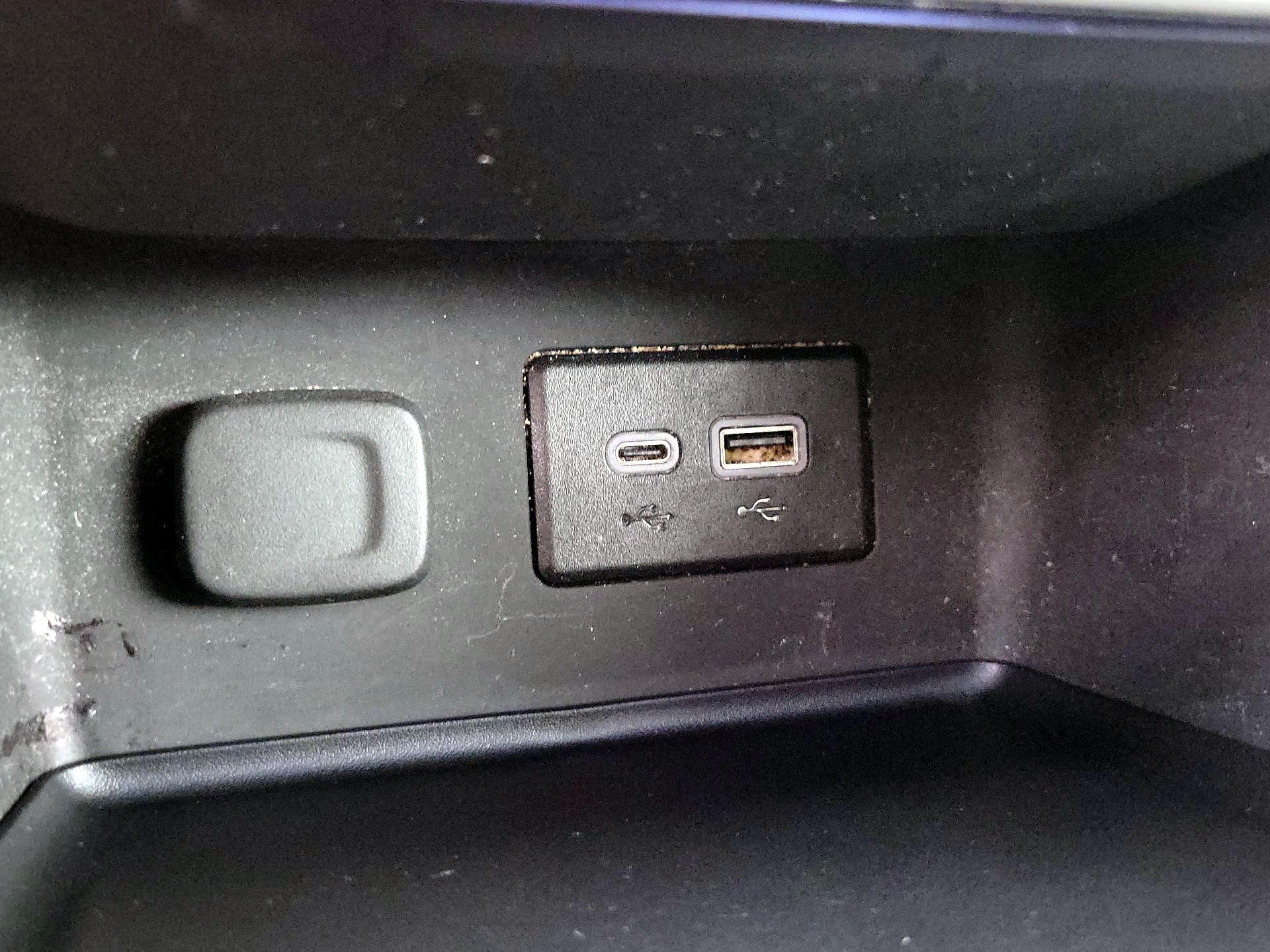 Thumbnail: 2023 GMC Acadia - 18