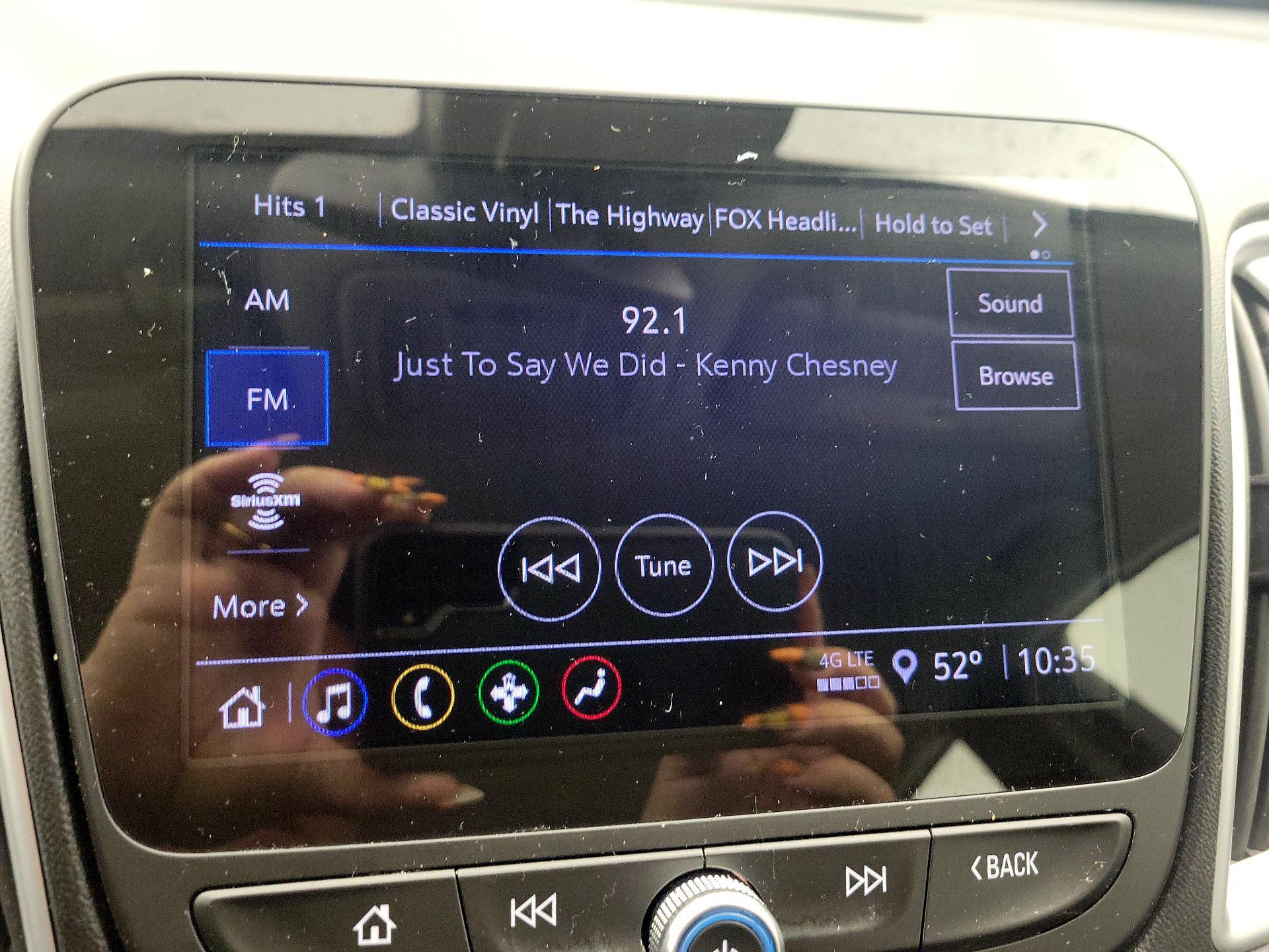 Thumbnail: 2023 Chevrolet Malibu - 15