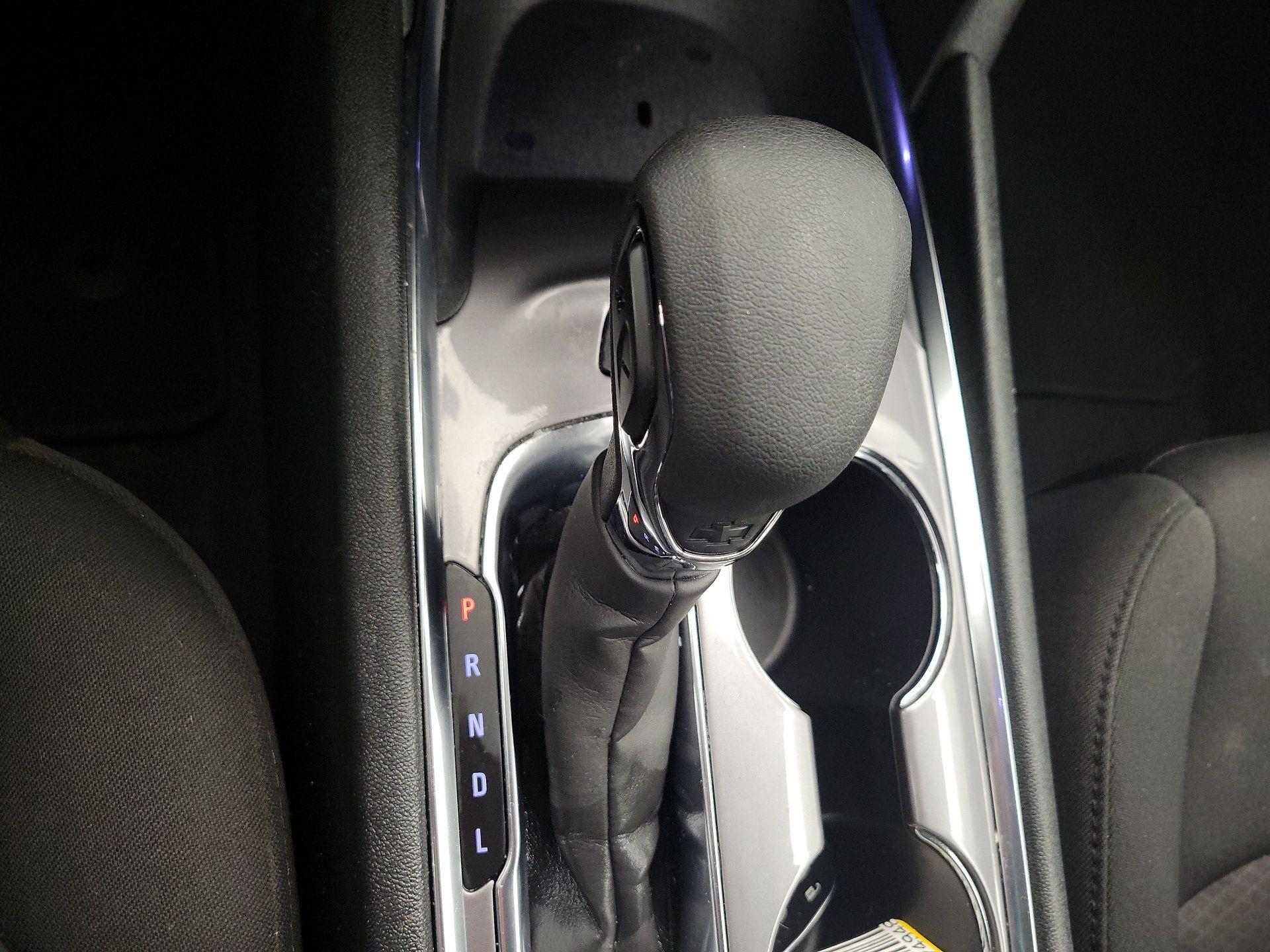 Thumbnail: 2023 Chevrolet Malibu - 17