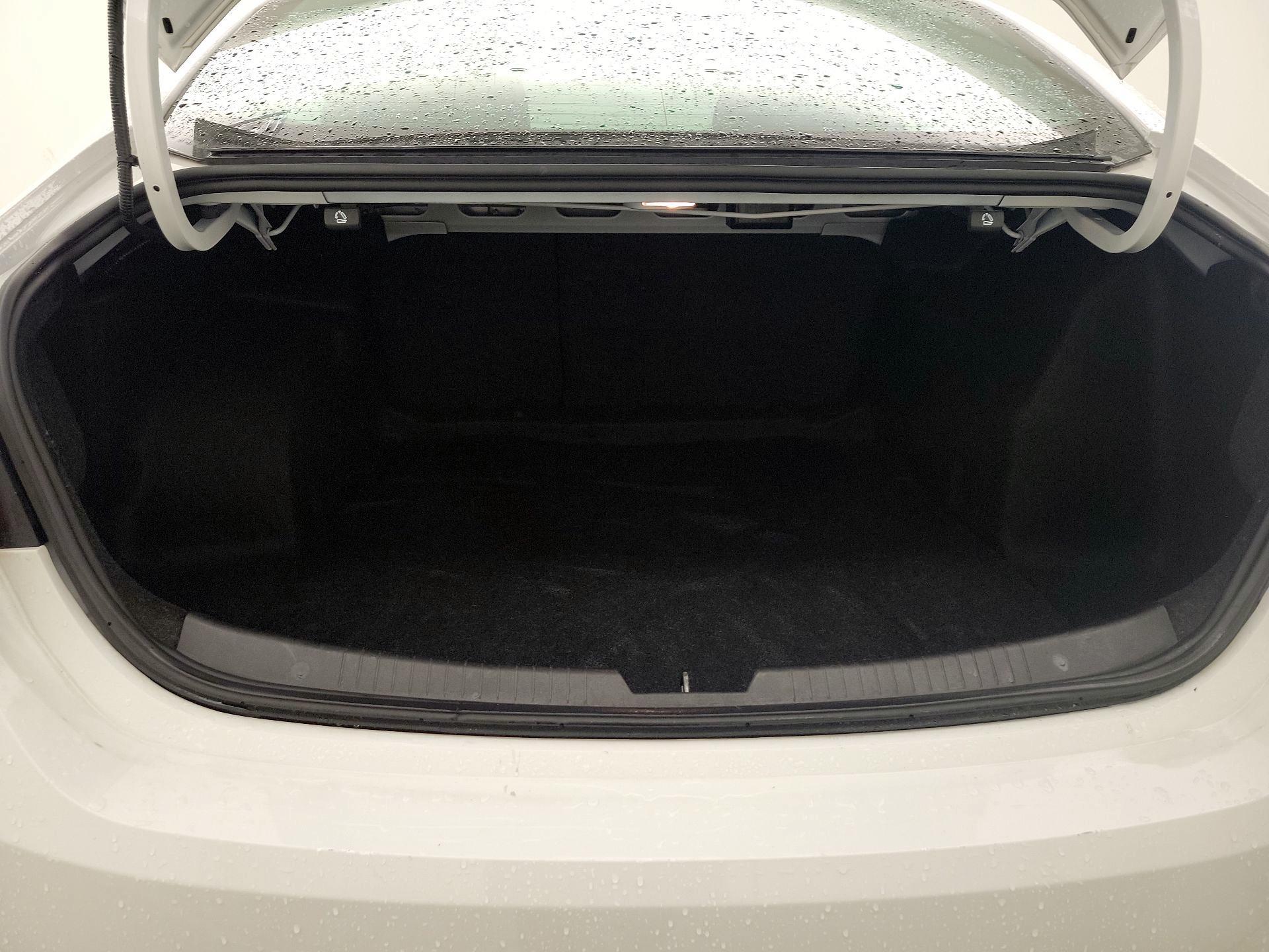 Thumbnail: 2023 Chevrolet Malibu - 20