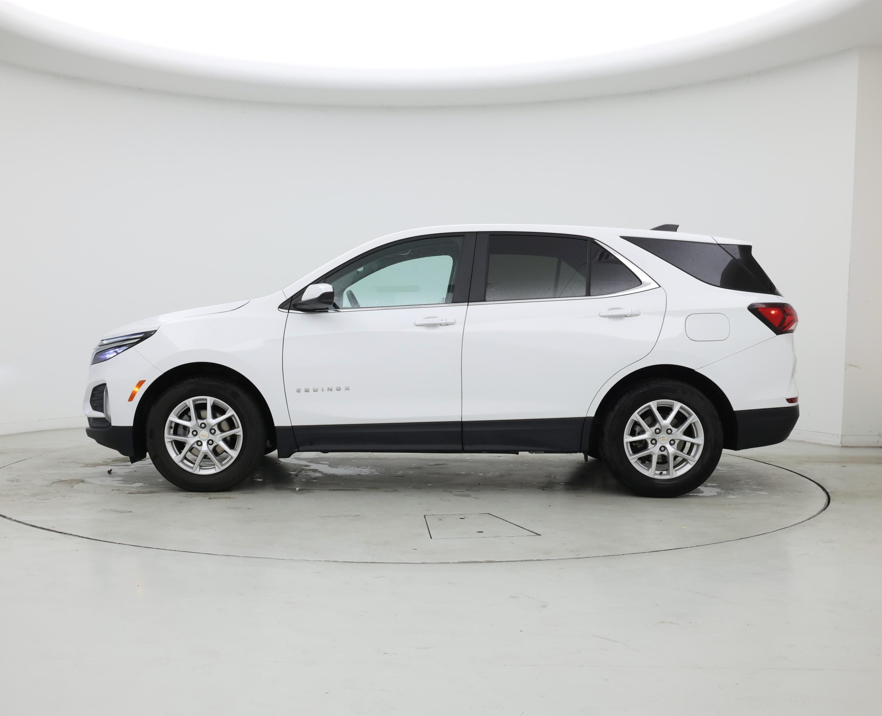 Thumbnail: 2023 Chevrolet Equinox - 3