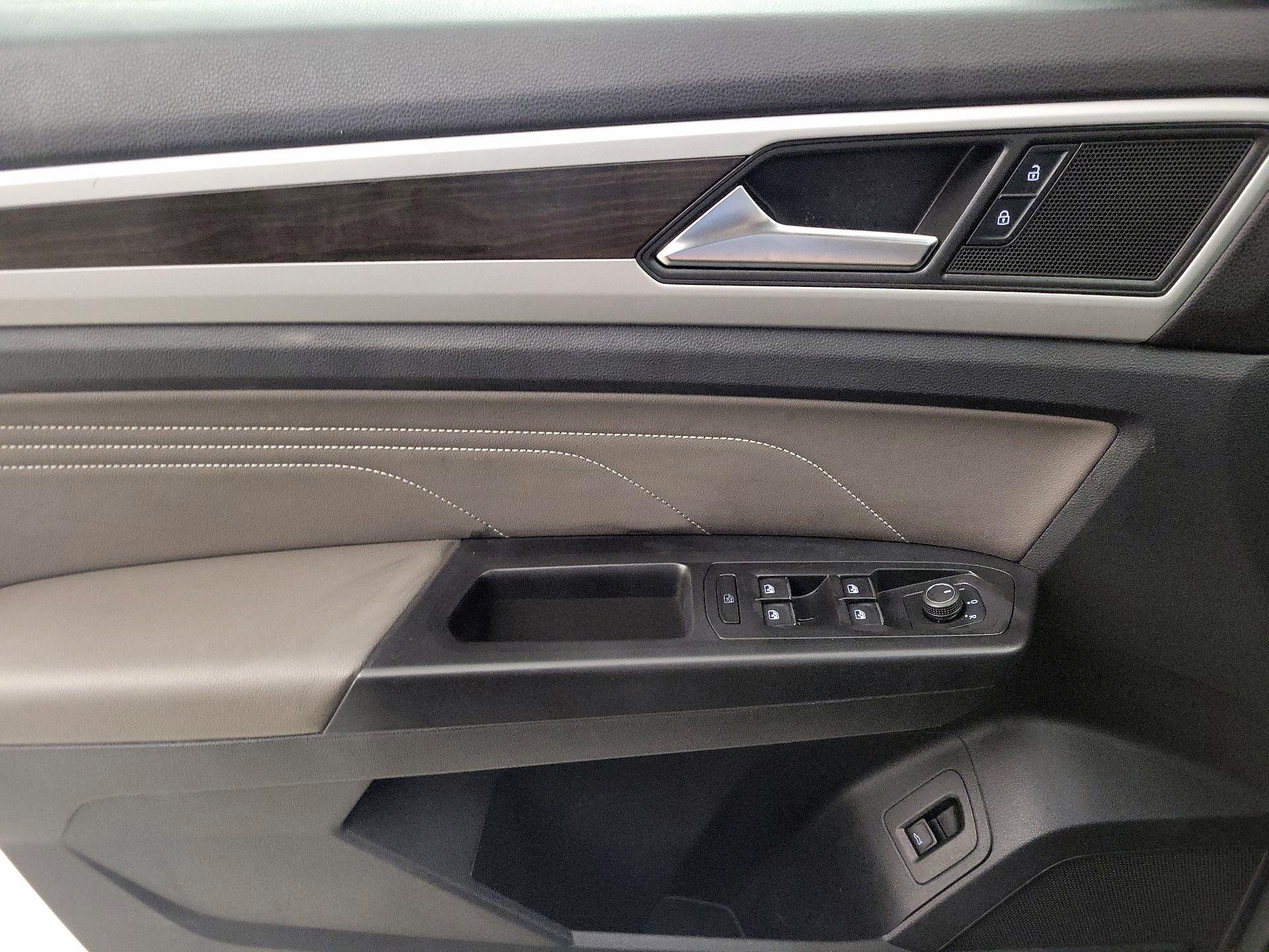 Thumbnail: 2021 Volkswagen Atlas - 12