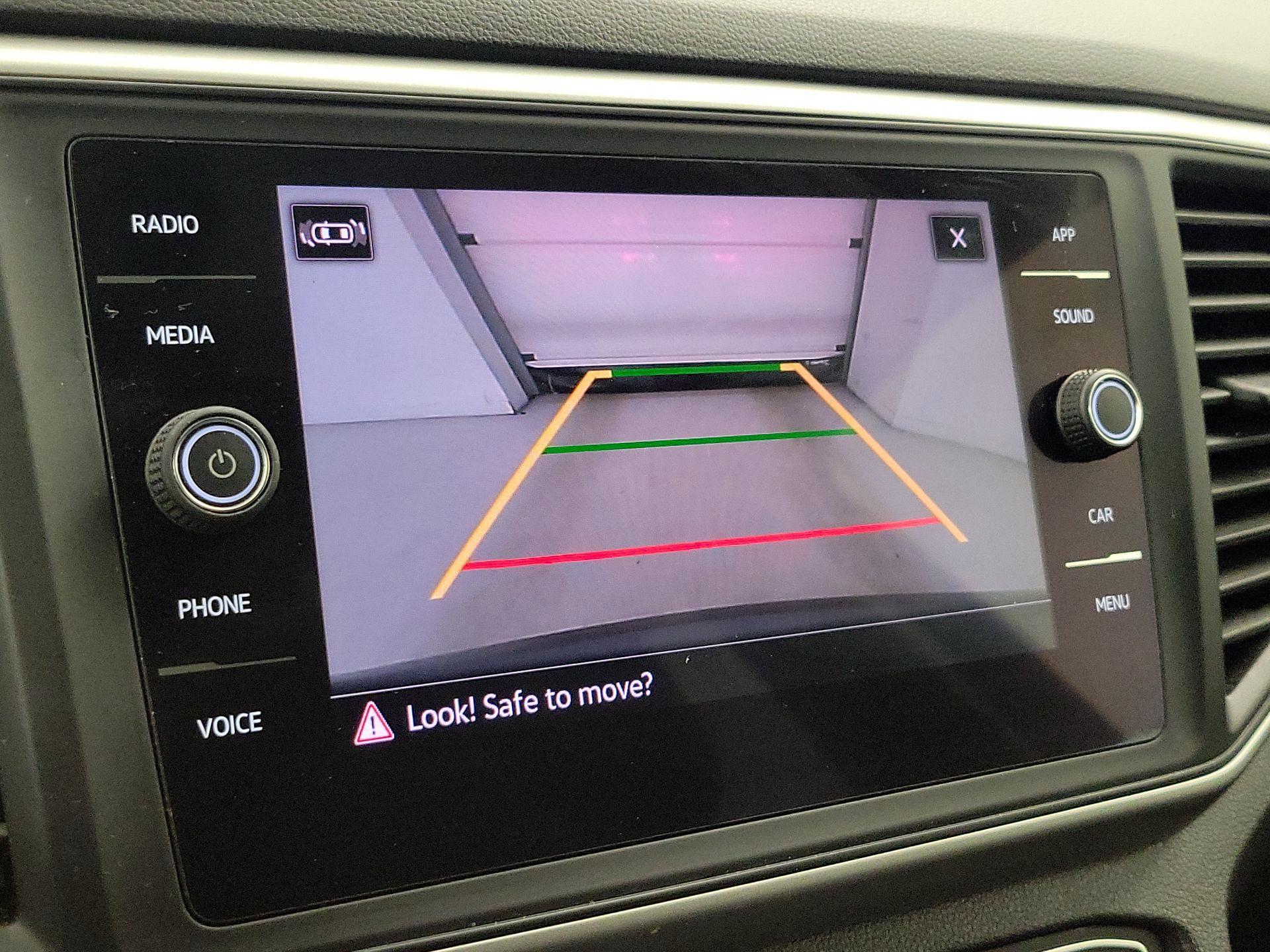 Thumbnail: 2021 Volkswagen Atlas - 14