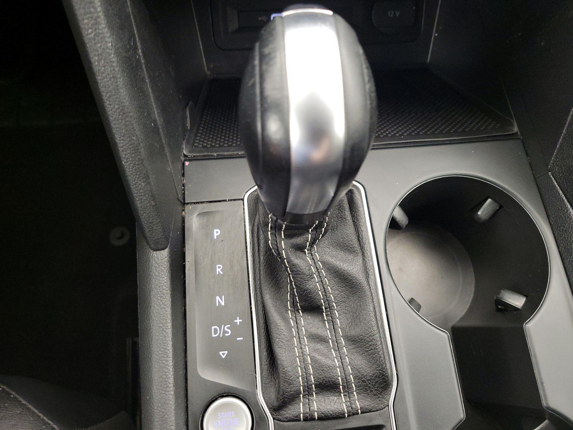 Thumbnail: 2021 Volkswagen Atlas - 17