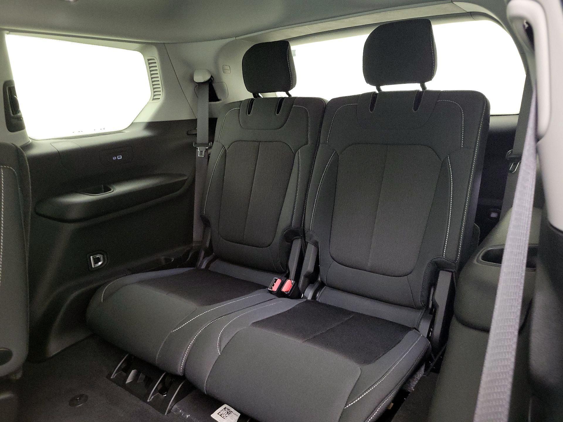 Thumbnail: 2023 Jeep Grand Cherokee L - 20