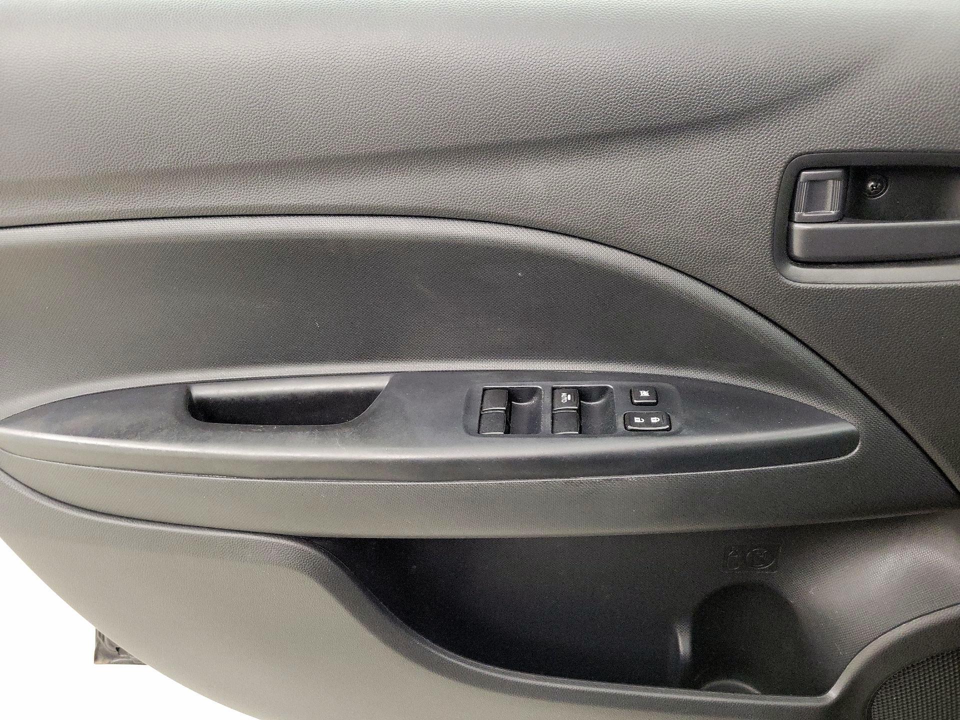 Thumbnail: 2024 Mitsubishi Mirage - 12