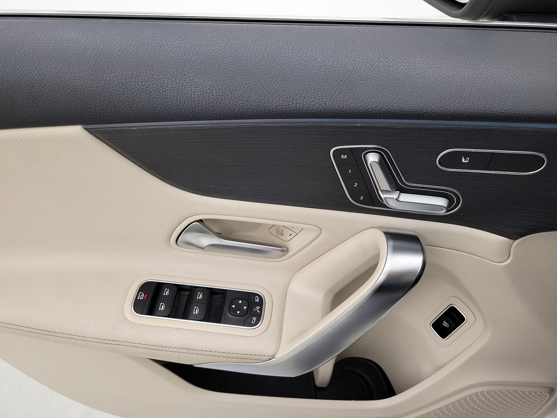 Thumbnail: 2020 Mercedes-Benz A-Class - 12