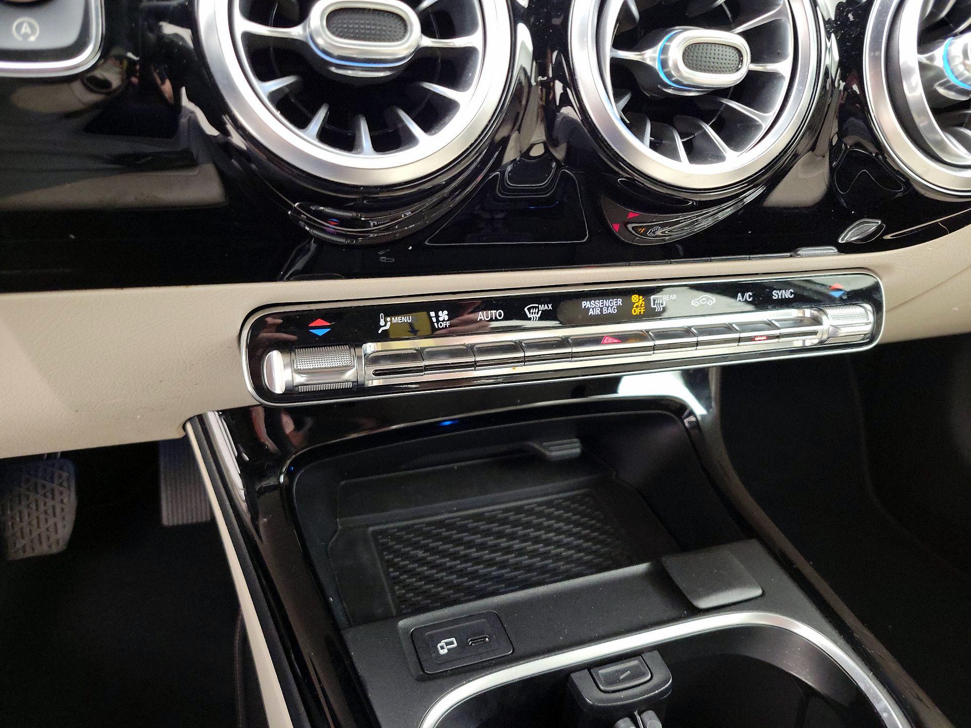 Thumbnail: 2020 Mercedes-Benz A-Class - 16