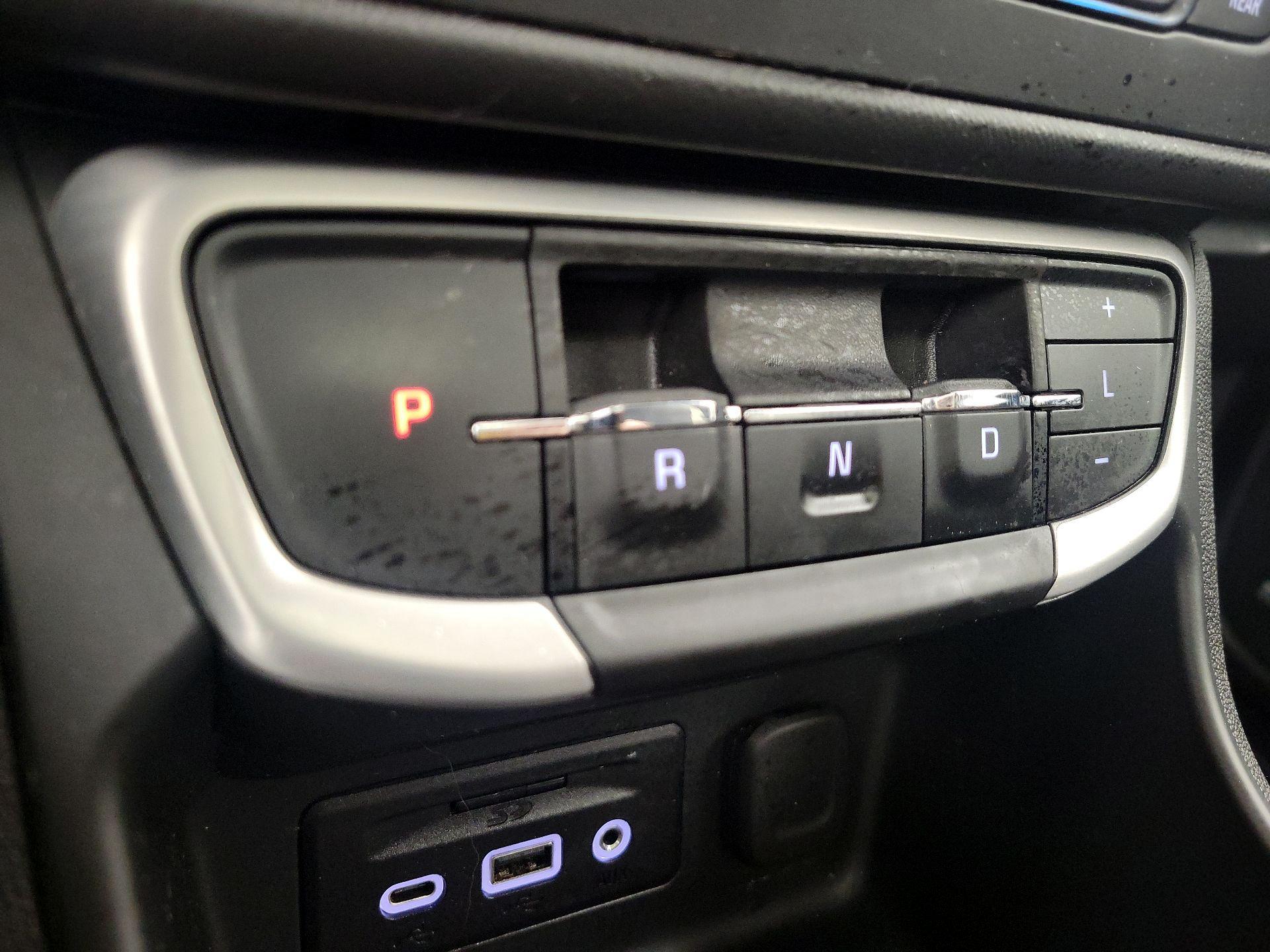 Thumbnail: 2022 GMC Terrain - 17