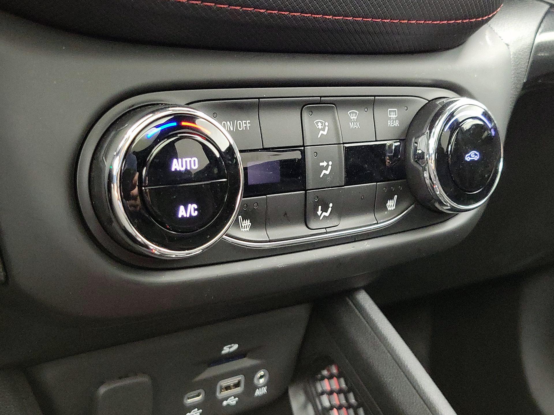 Thumbnail: 2022 Chevrolet TrailBlazer - 16